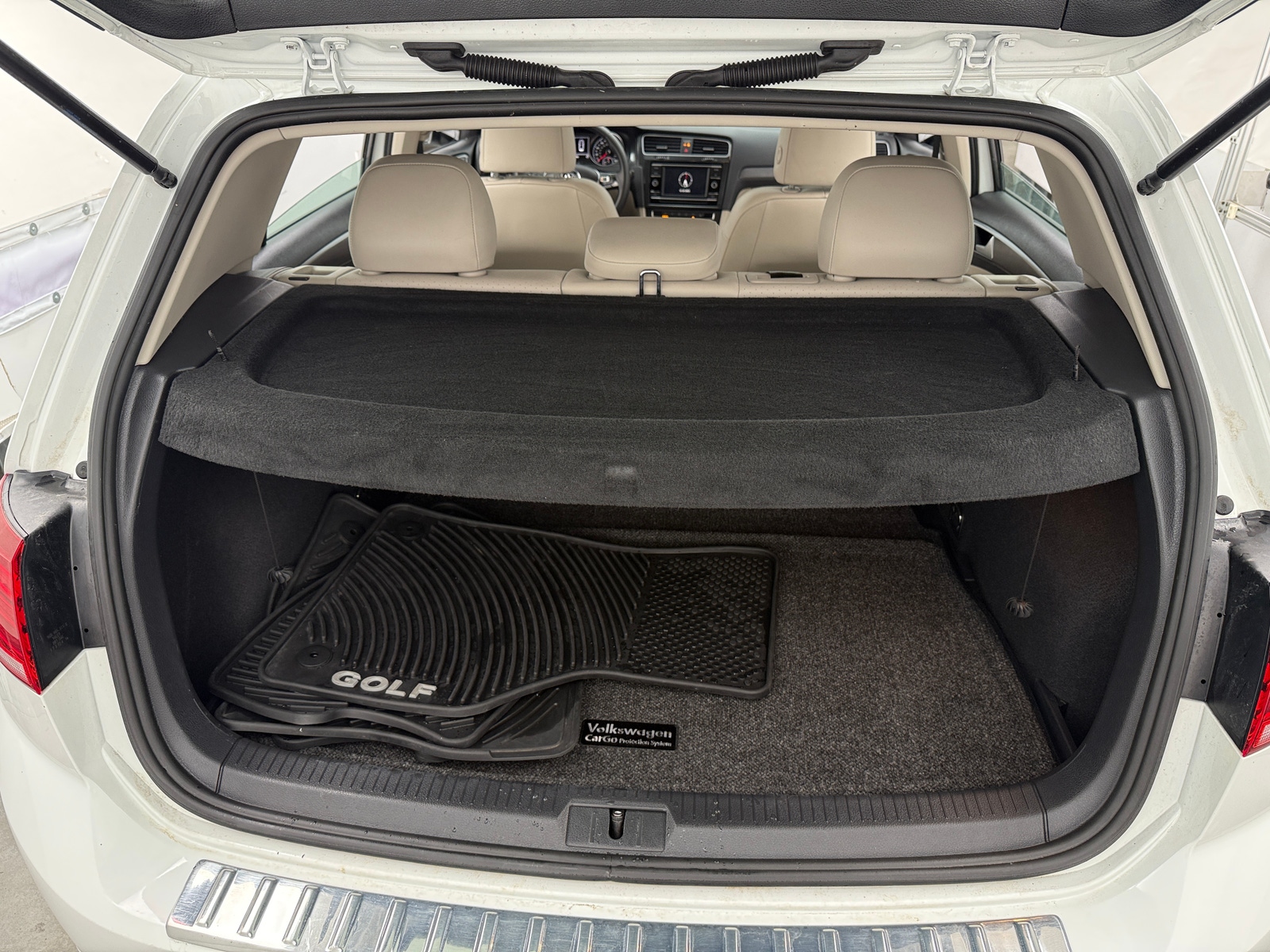 Thumbnail: 2021 Volkswagen Golf - 6