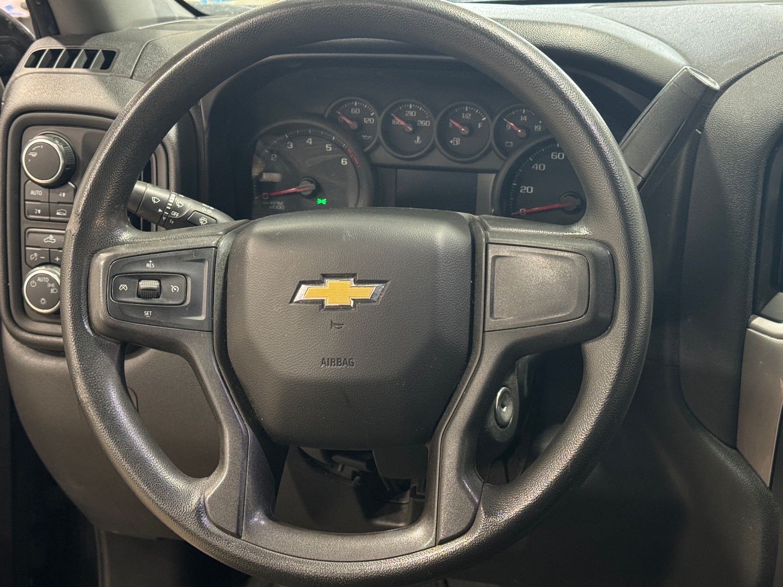Thumbnail: 2019 Chevrolet Silverado 1500 - 5