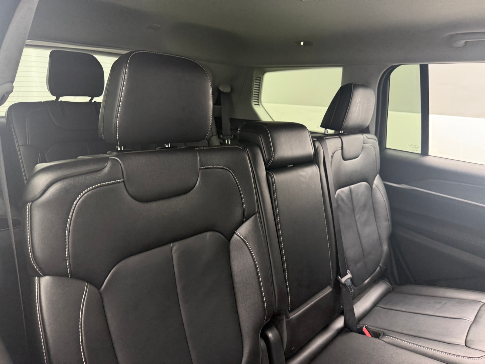 Thumbnail: 2023 Jeep Grand Cherokee L - 5