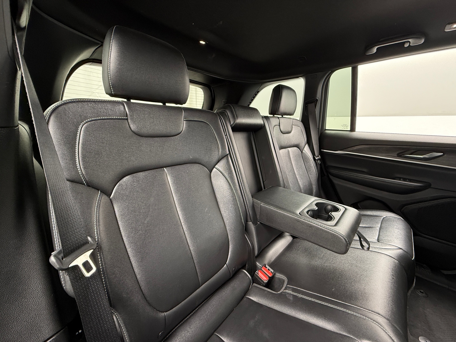 Thumbnail: 2024 Jeep Grand Cherokee - 5