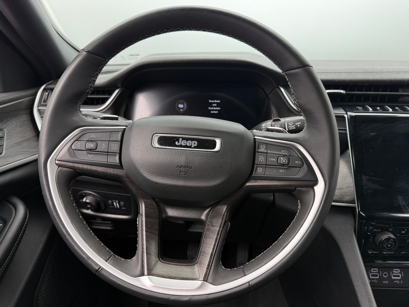 Thumbnail: 2024 Jeep Grand Cherokee - 4