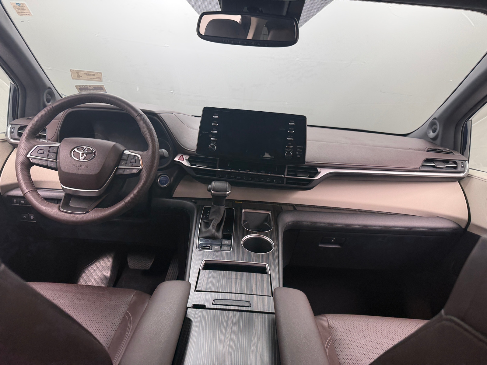 Thumbnail: 2023 Toyota Sienna - 2