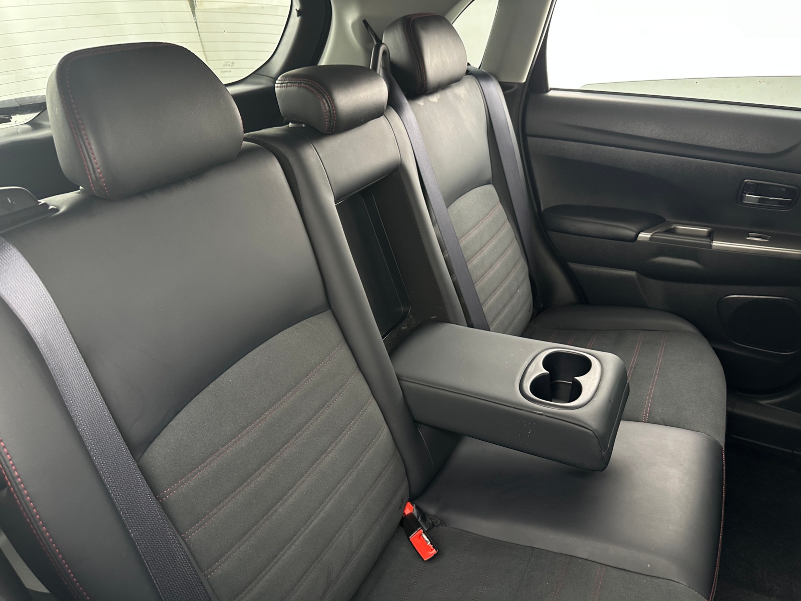 Thumbnail: 2025 Mitsubishi Outlander Sport - 5