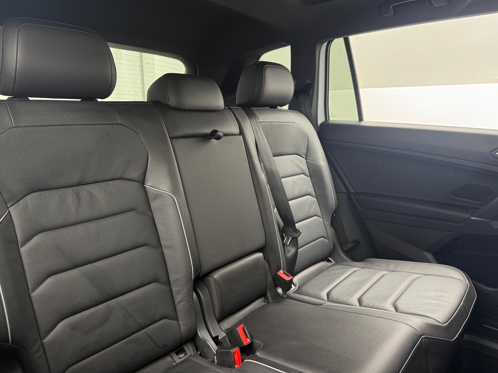 Thumbnail: 2020 Volkswagen Tiguan - 5