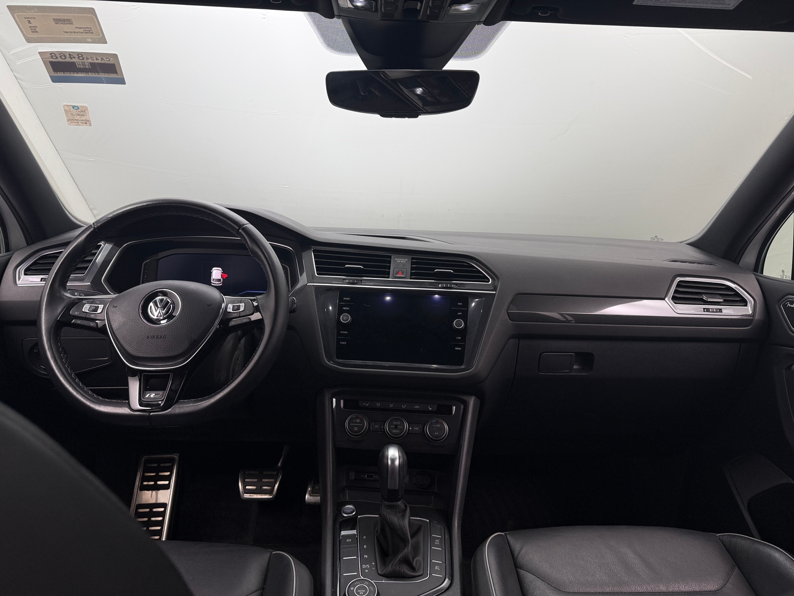 Thumbnail: 2020 Volkswagen Tiguan - 2