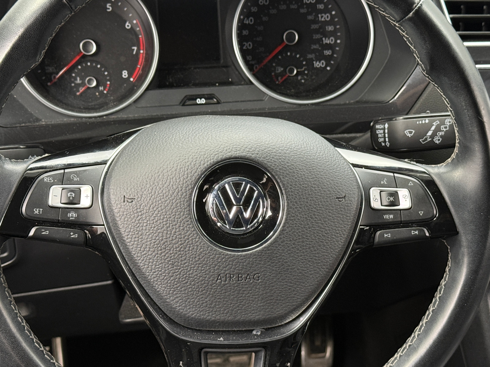 Thumbnail: 2021 Volkswagen Tiguan - 4