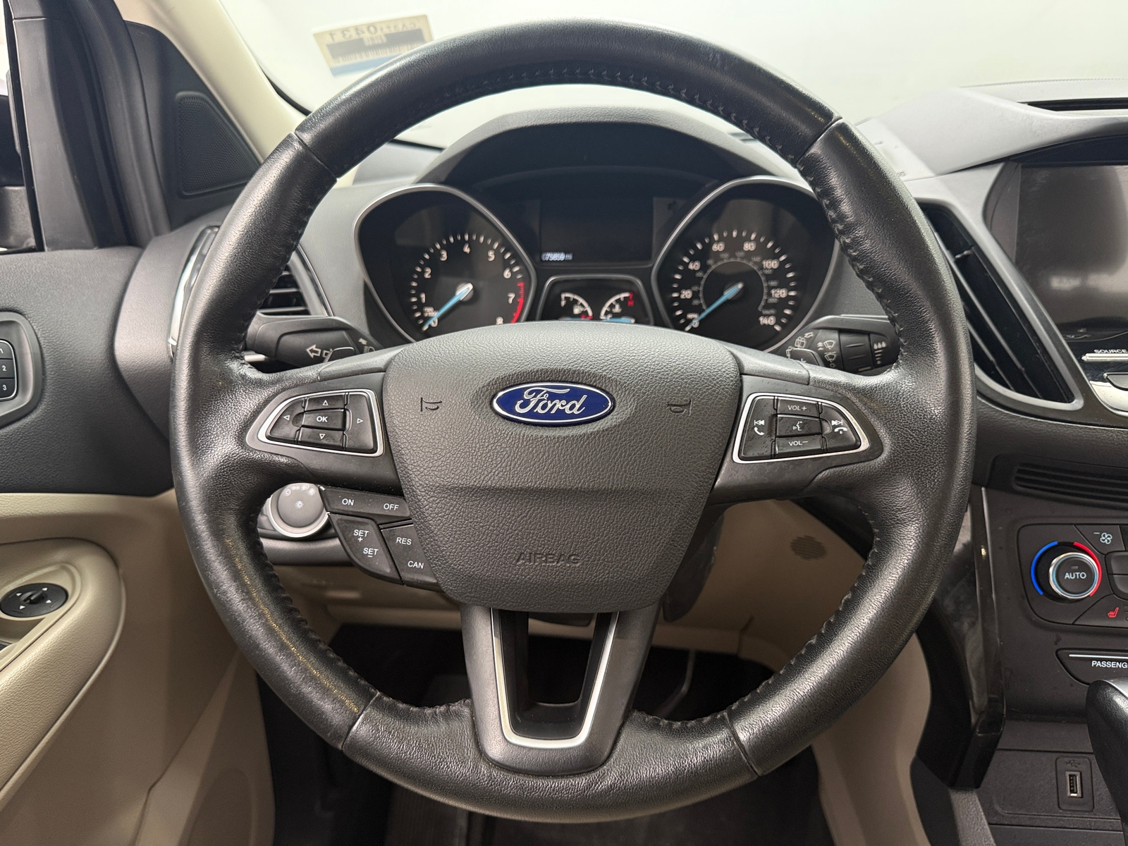 Thumbnail: 2017 Ford Escape - 4