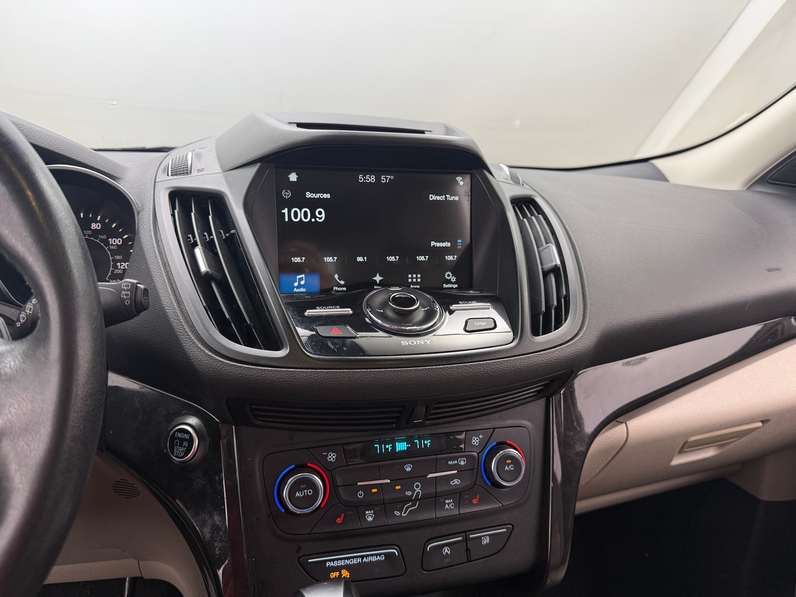 Thumbnail: 2017 Ford Escape - 3