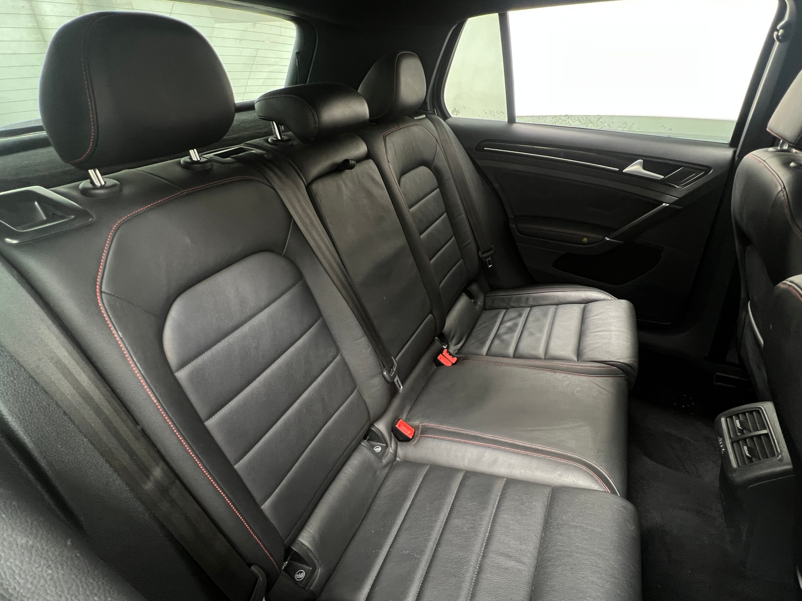 Thumbnail: 2017 Volkswagen Golf - 6