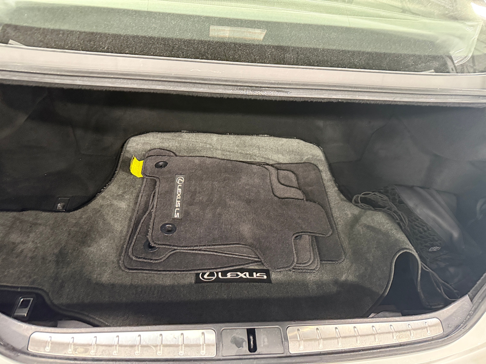 Thumbnail: 2020 Lexus LS - 6