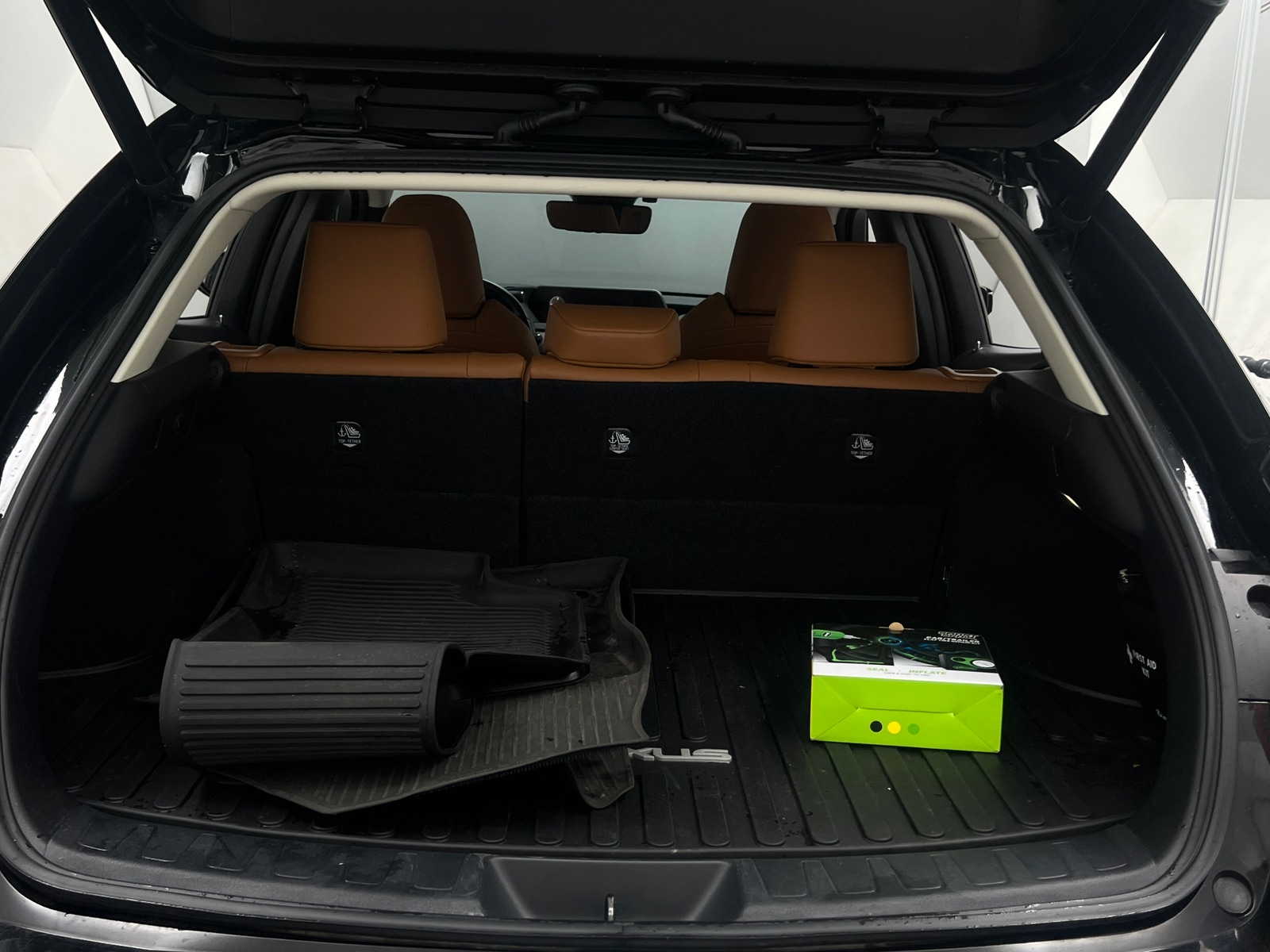 Thumbnail: 2020 Lexus UX - 7