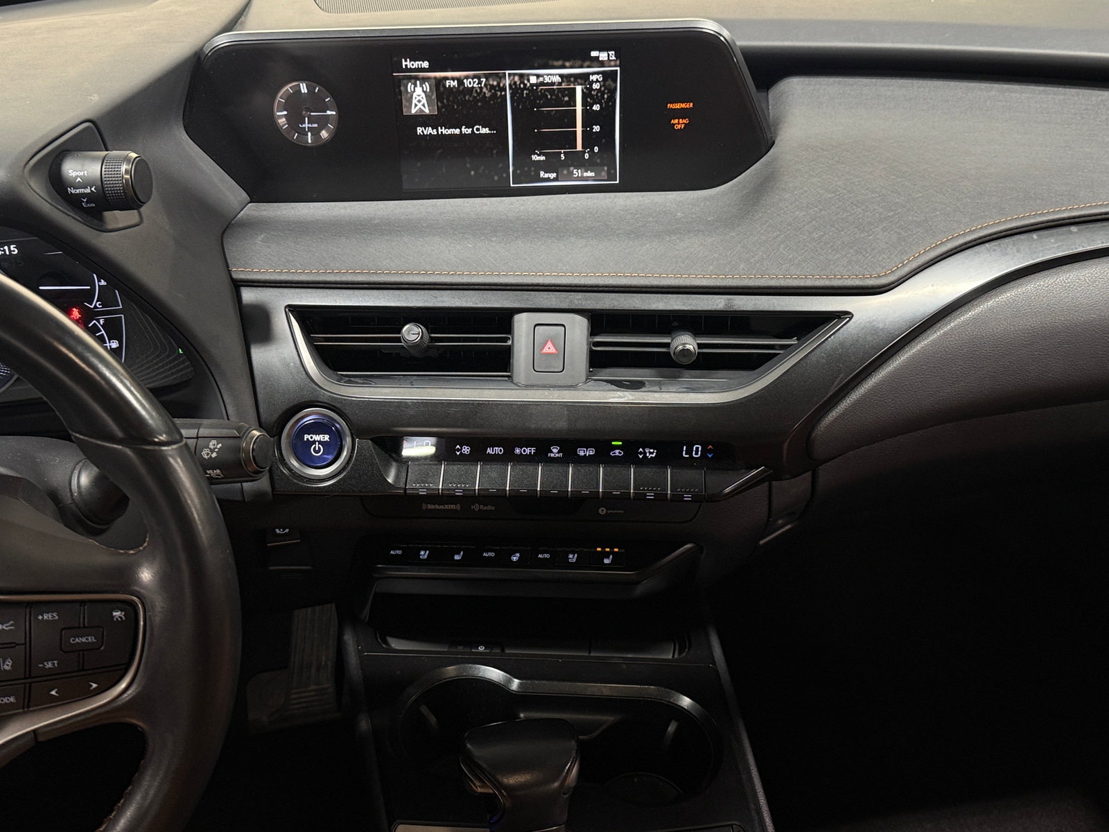 Thumbnail: 2020 Lexus UX - 4