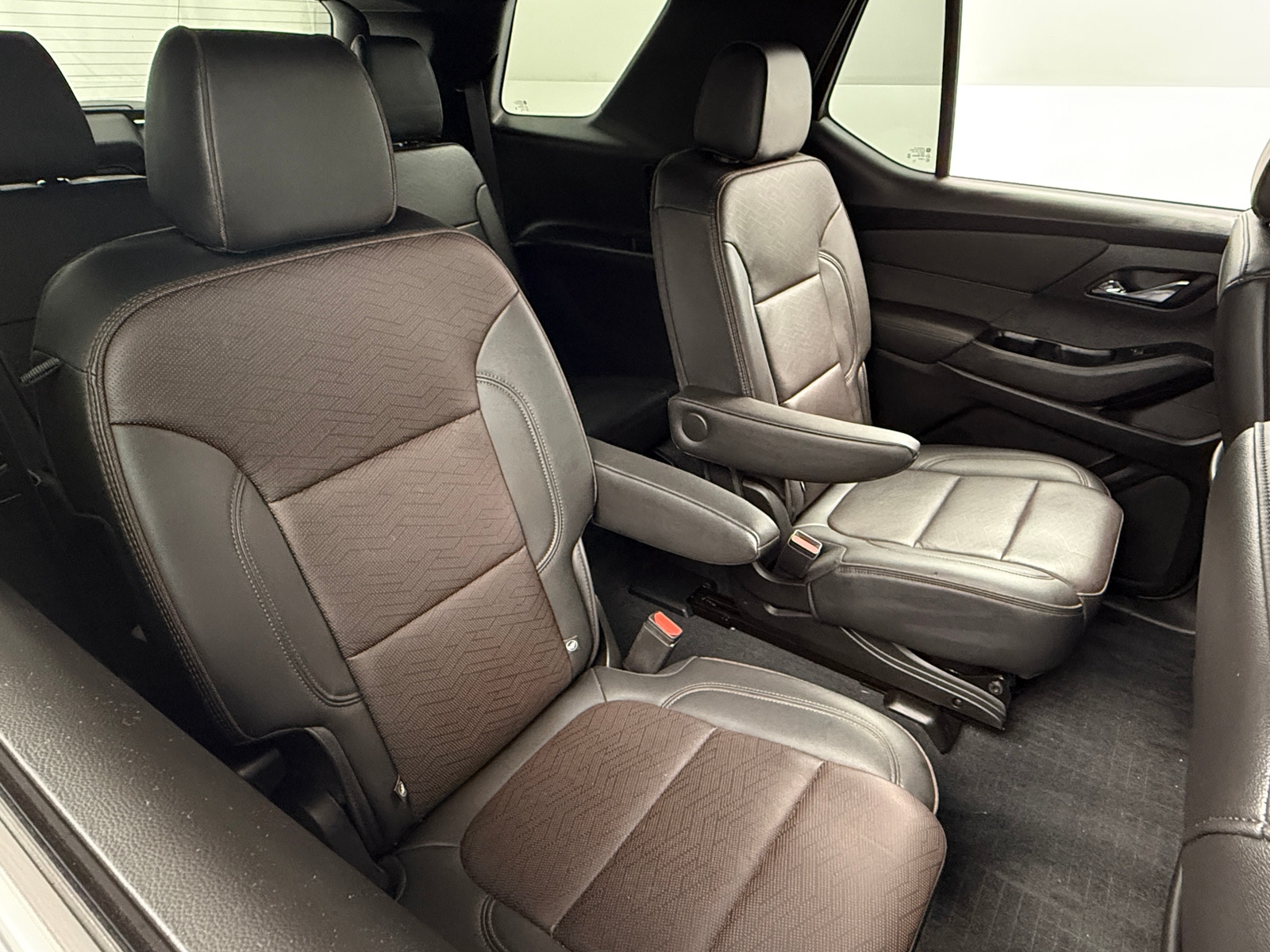 Thumbnail: 2023 Chevrolet Traverse - 5