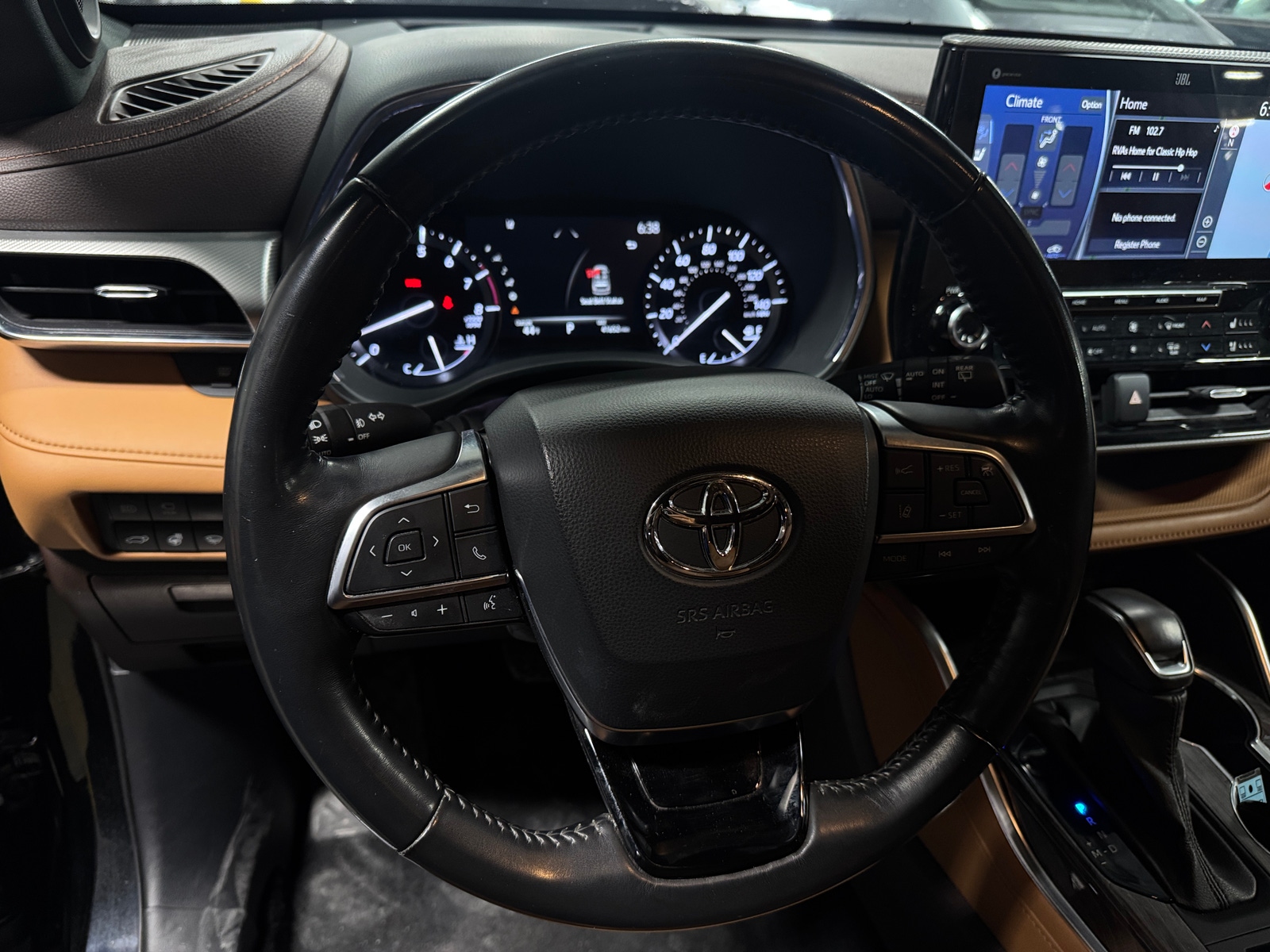 Thumbnail: 2021 Toyota Highlander - 4