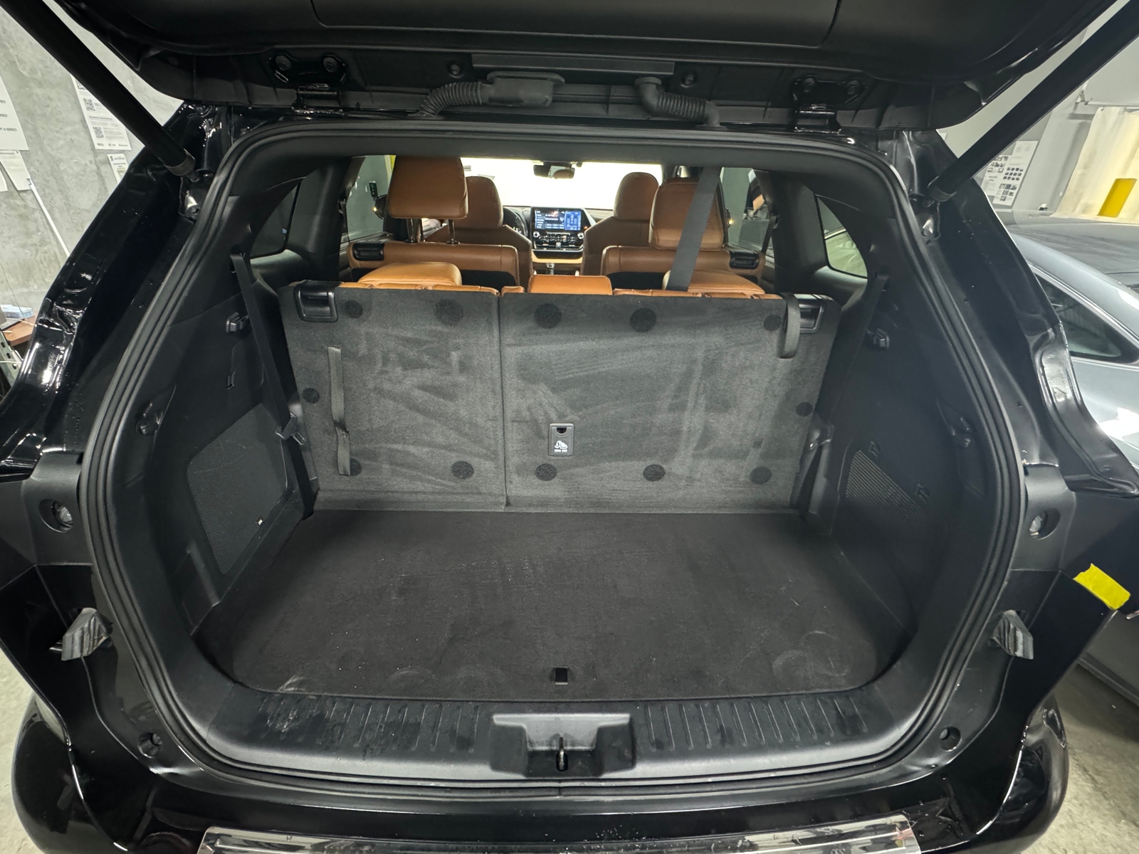 Thumbnail: 2021 Toyota Highlander - 6