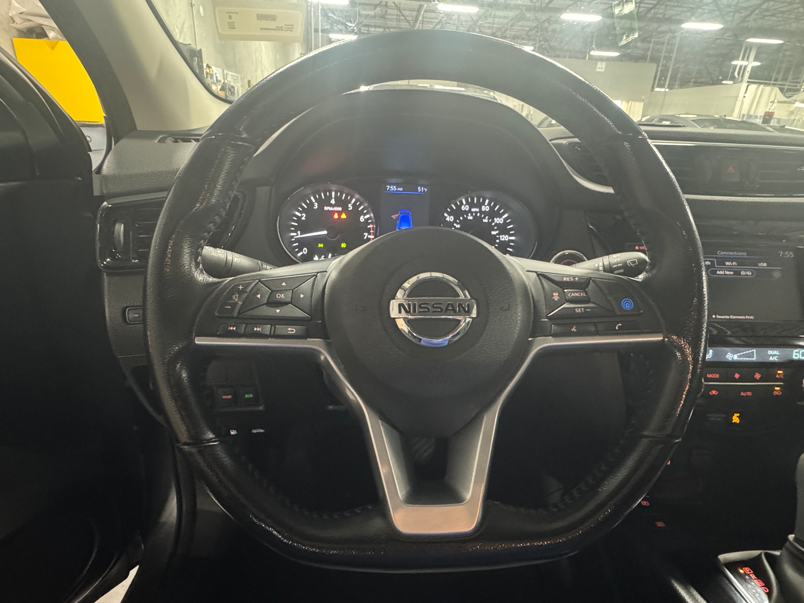 Thumbnail: 2022 Nissan Rogue Sport - 4