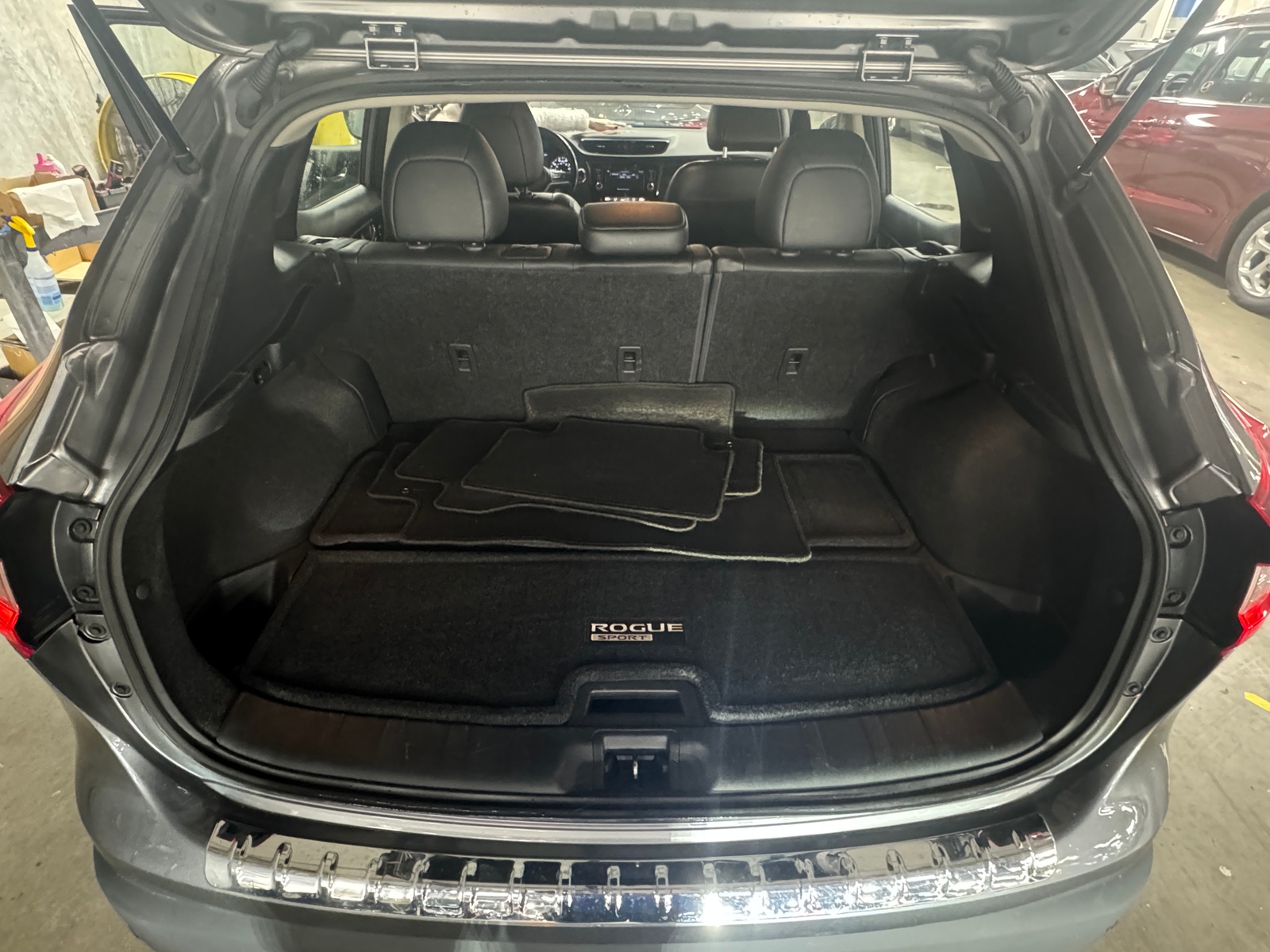 Thumbnail: 2022 Nissan Rogue Sport - 6