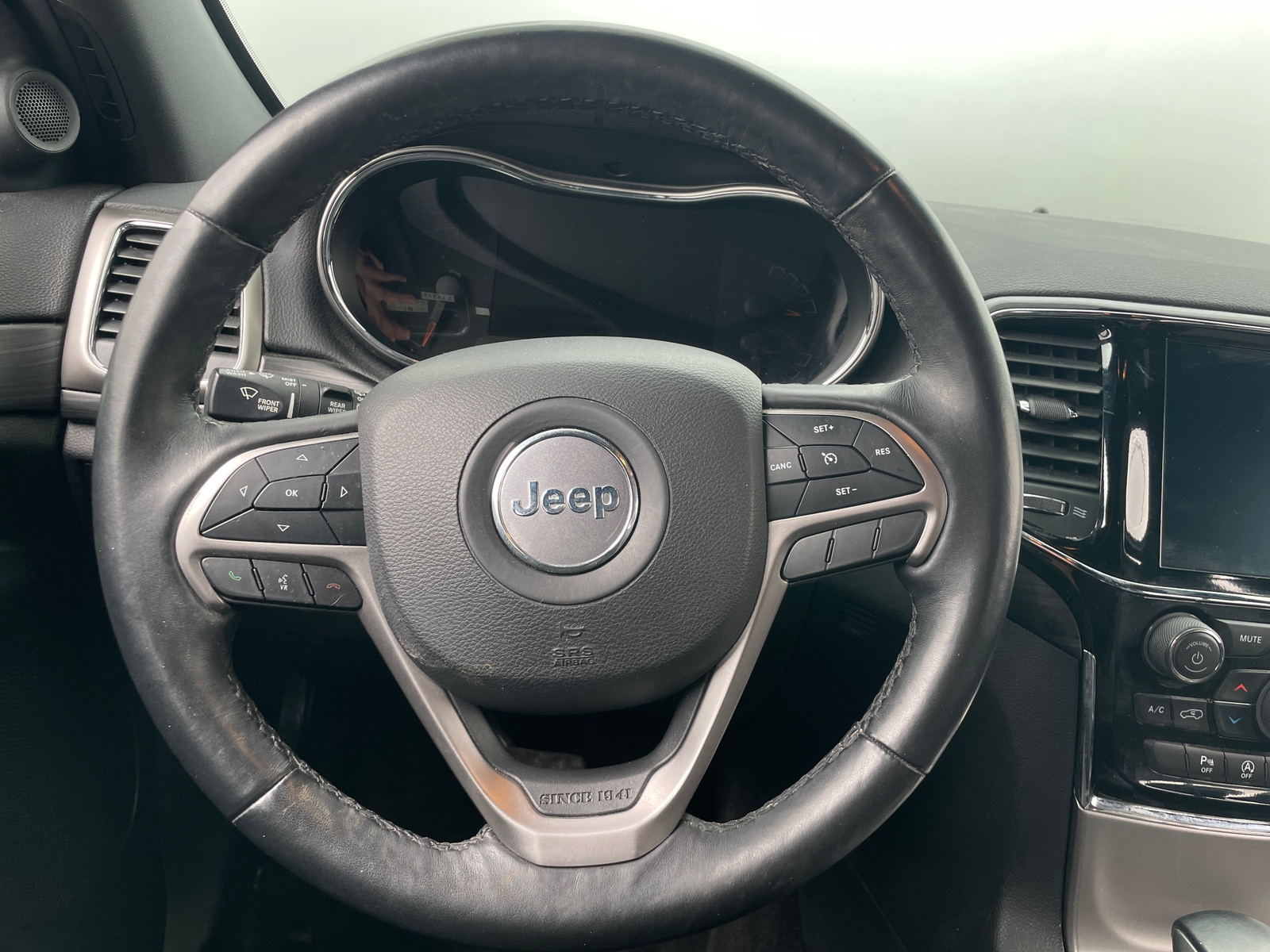 Thumbnail: 2019 Jeep Grand Cherokee - 4