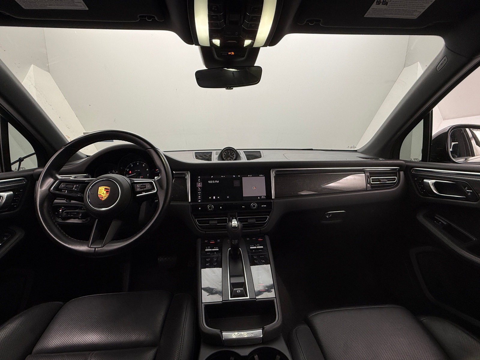 Thumbnail: 2022 Porsche Macan - 2