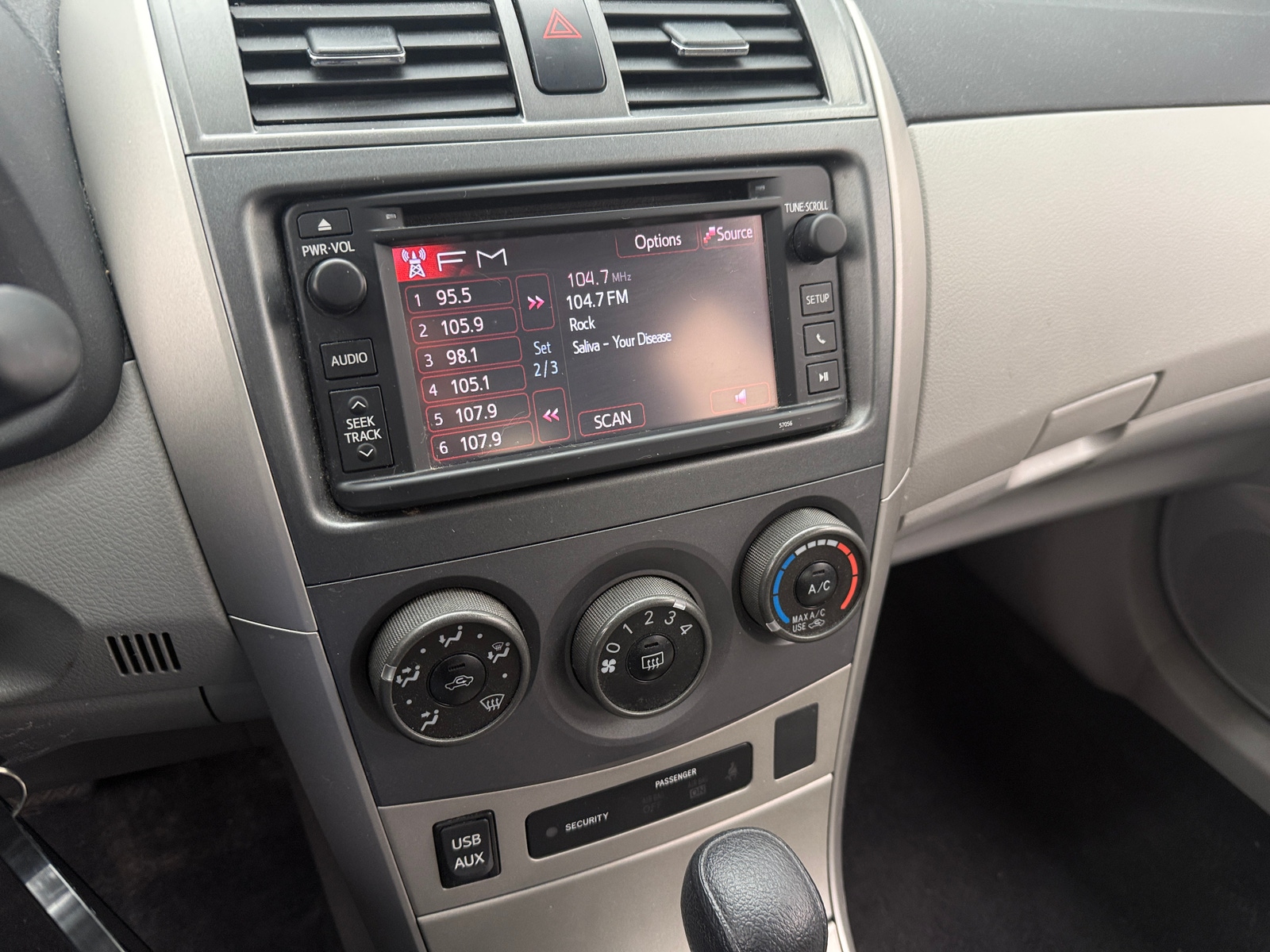 Thumbnail: 2013 Toyota Corolla - 4