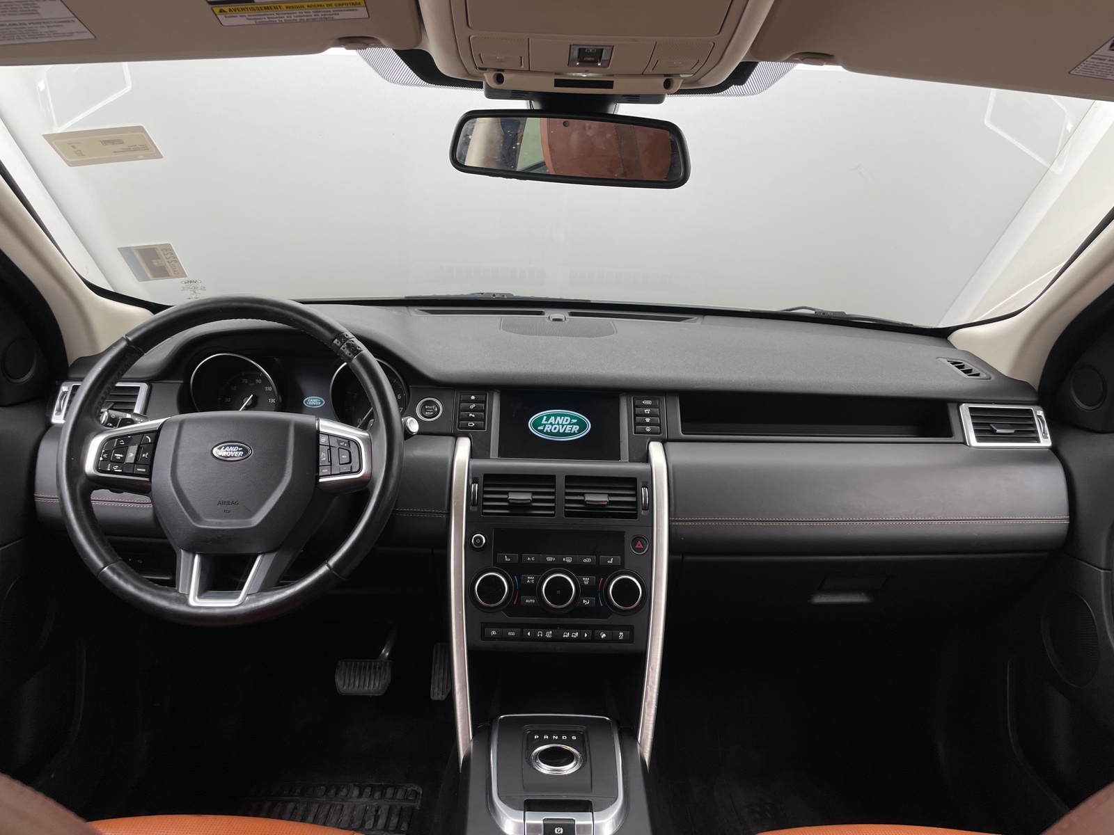 Thumbnail: 2017 Land Rover Discovery Sport - 2