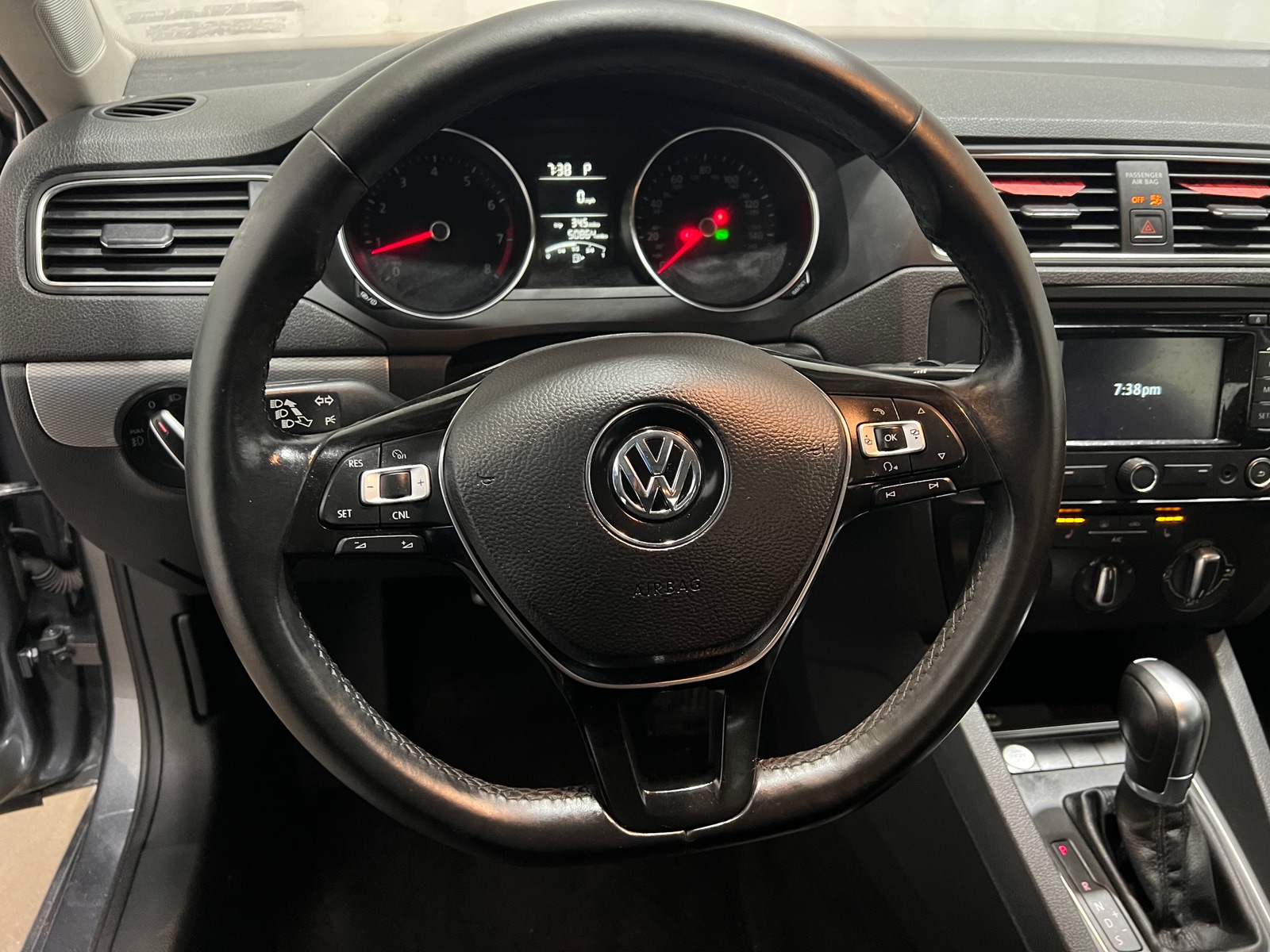 Thumbnail: 2015 Volkswagen Jetta - 5