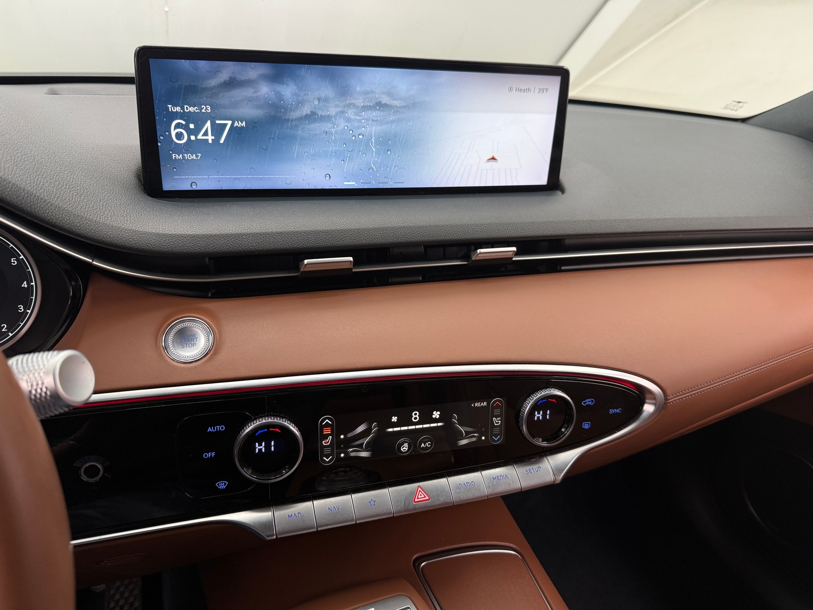 Thumbnail: 2022 Genesis GV70 - 3