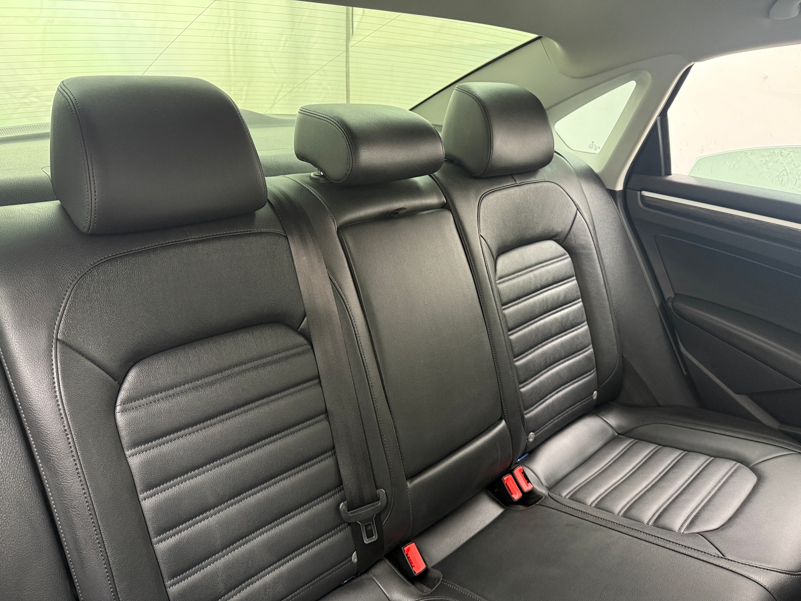 Thumbnail: 2017 Volkswagen Passat - 5