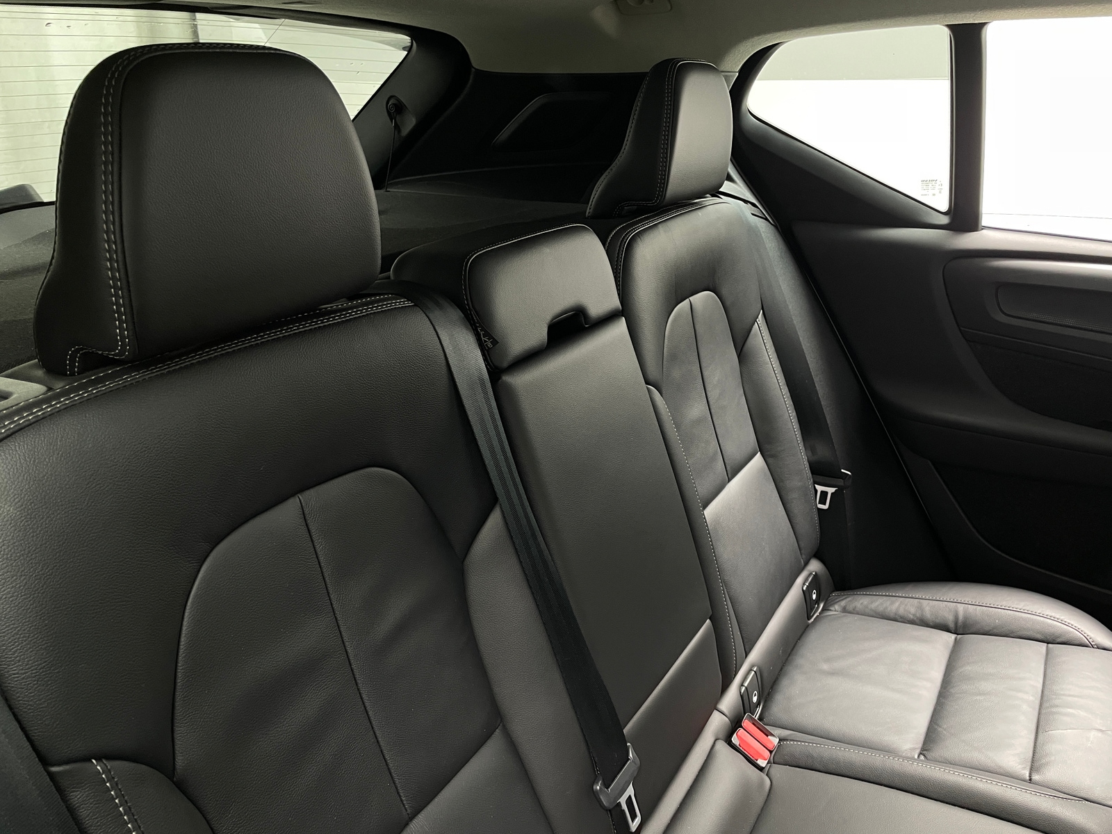 Thumbnail: 2023 Volvo XC40 - 5