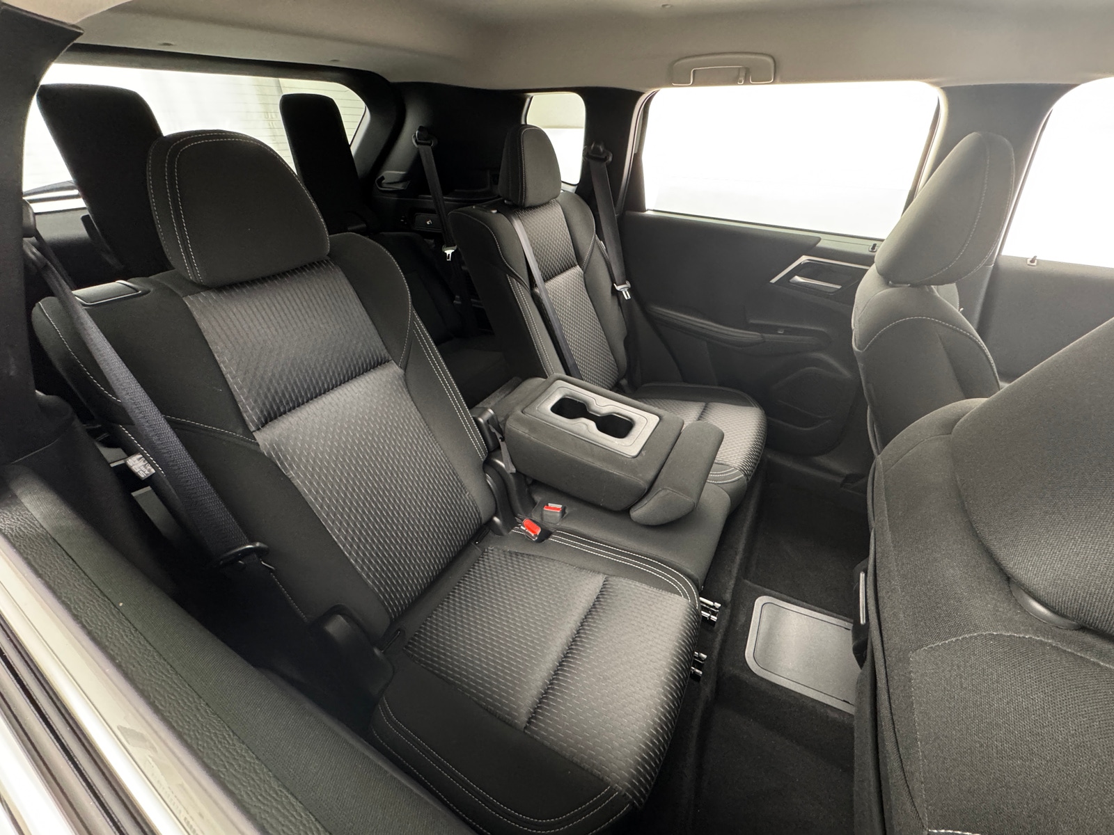 Thumbnail: 2025 Mitsubishi Outlander - 6