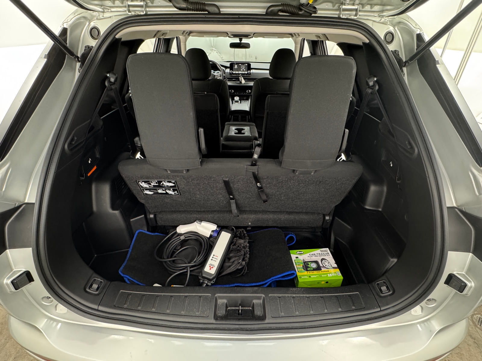 Thumbnail: 2025 Mitsubishi Outlander - 7