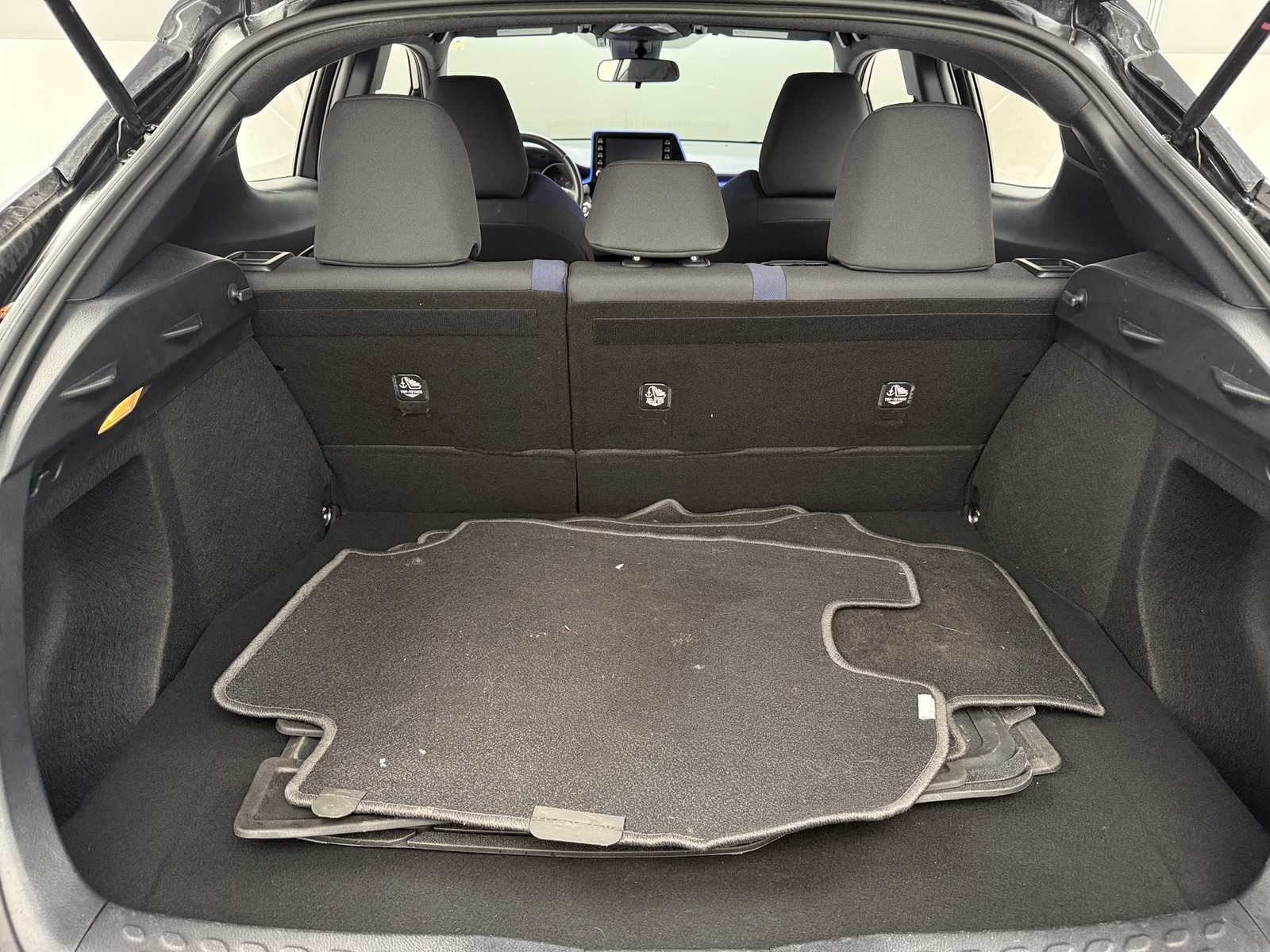 Thumbnail: 2021 Toyota C-HR - 7