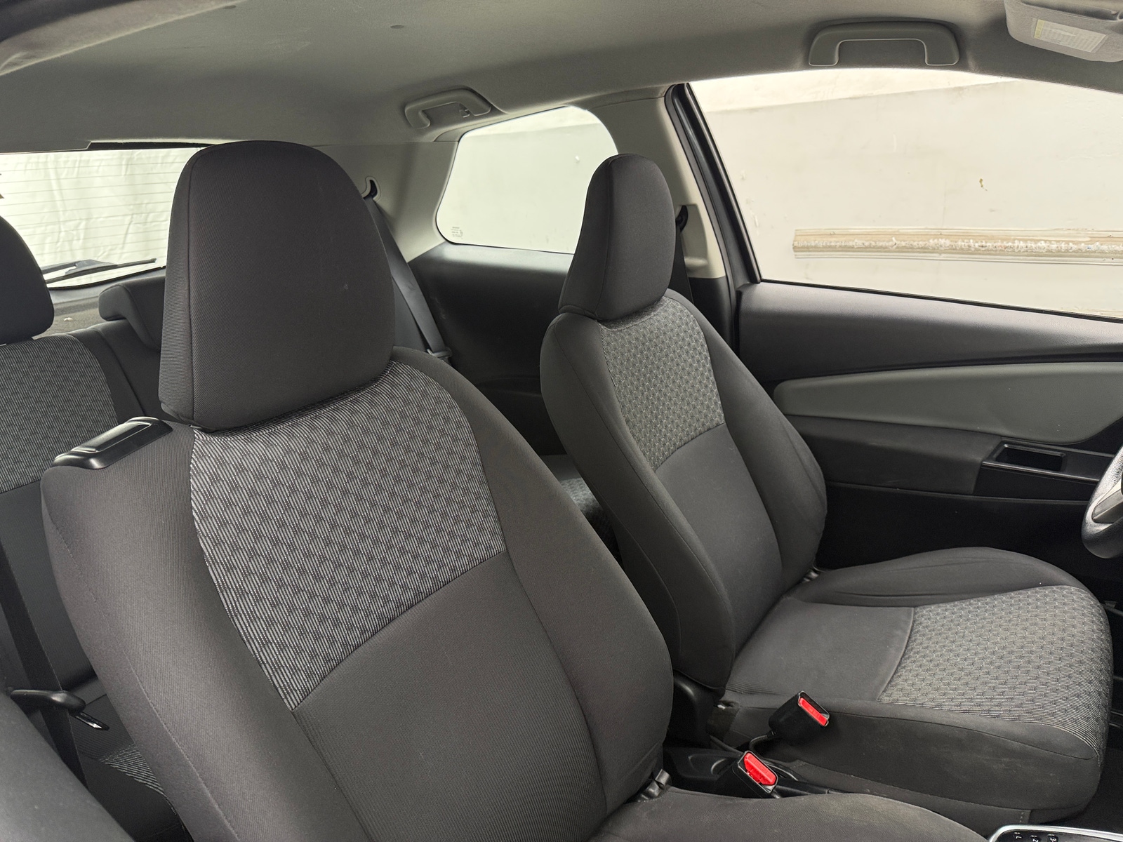 Thumbnail: 2015 Toyota Yaris - 2