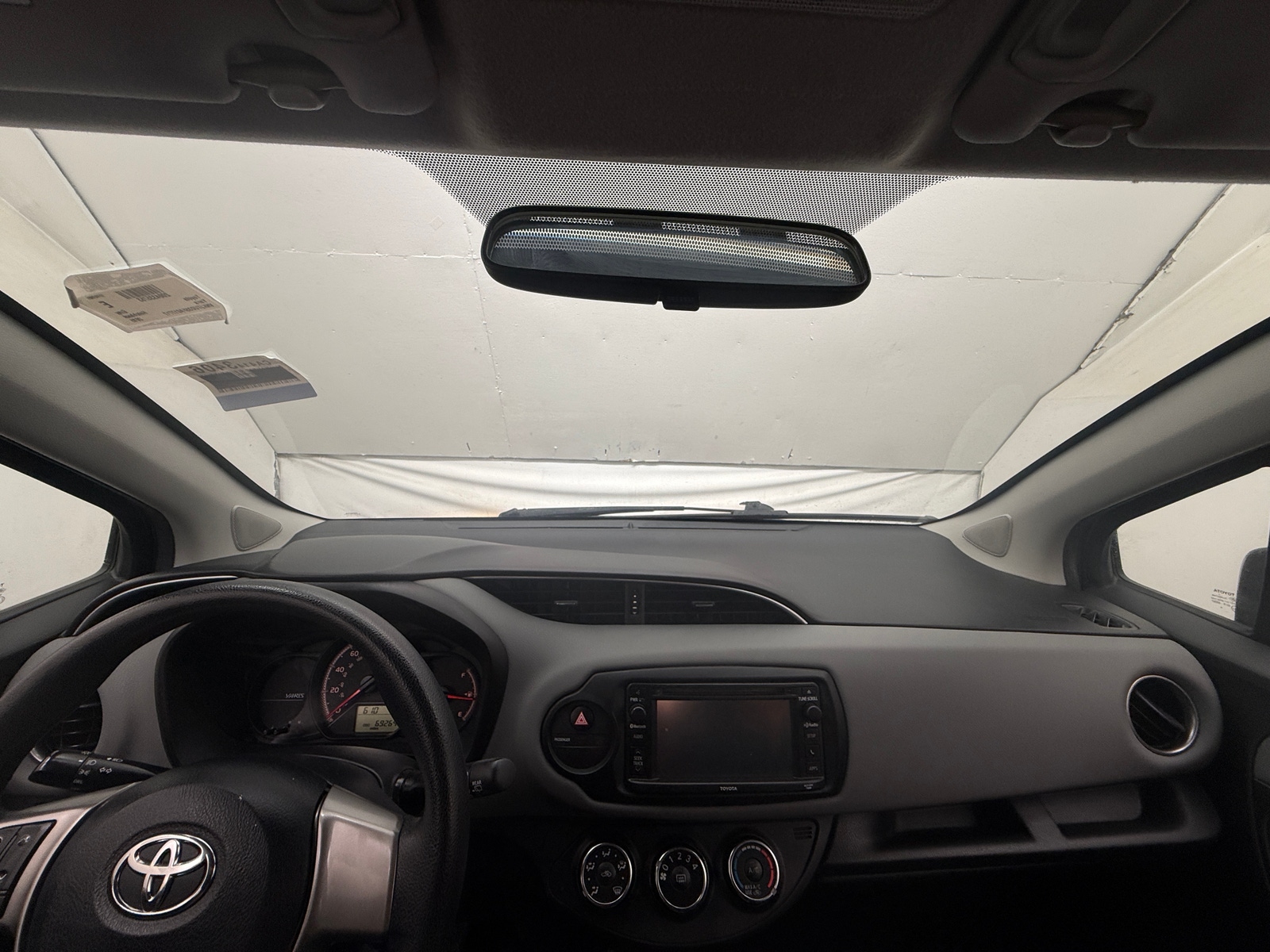 Thumbnail: 2015 Toyota Yaris - 3