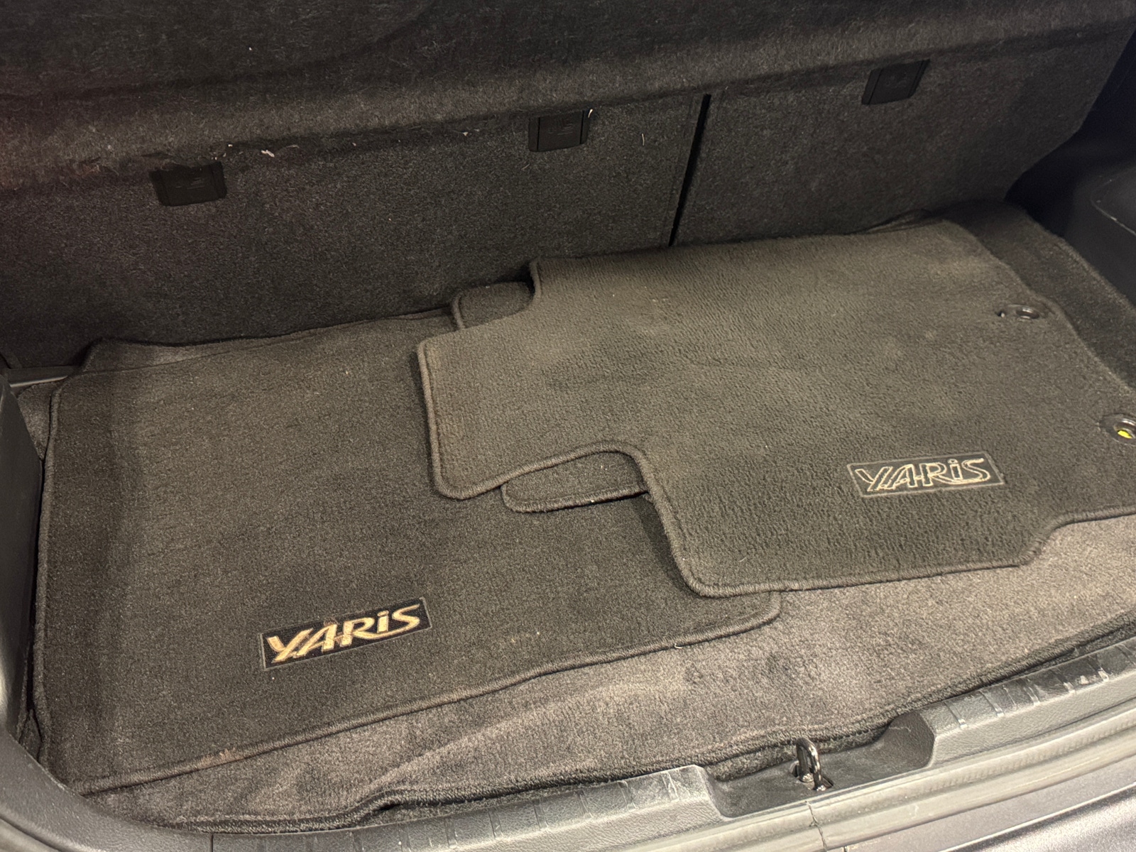 Thumbnail: 2015 Toyota Yaris - 7