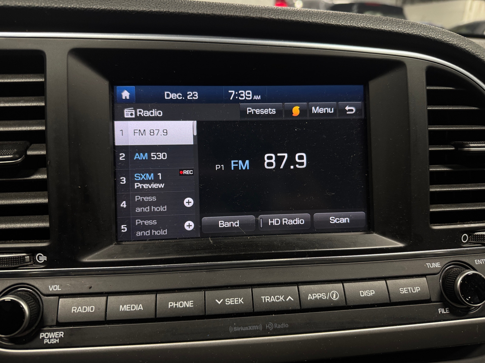 Thumbnail: 2018 Hyundai Elantra - 4