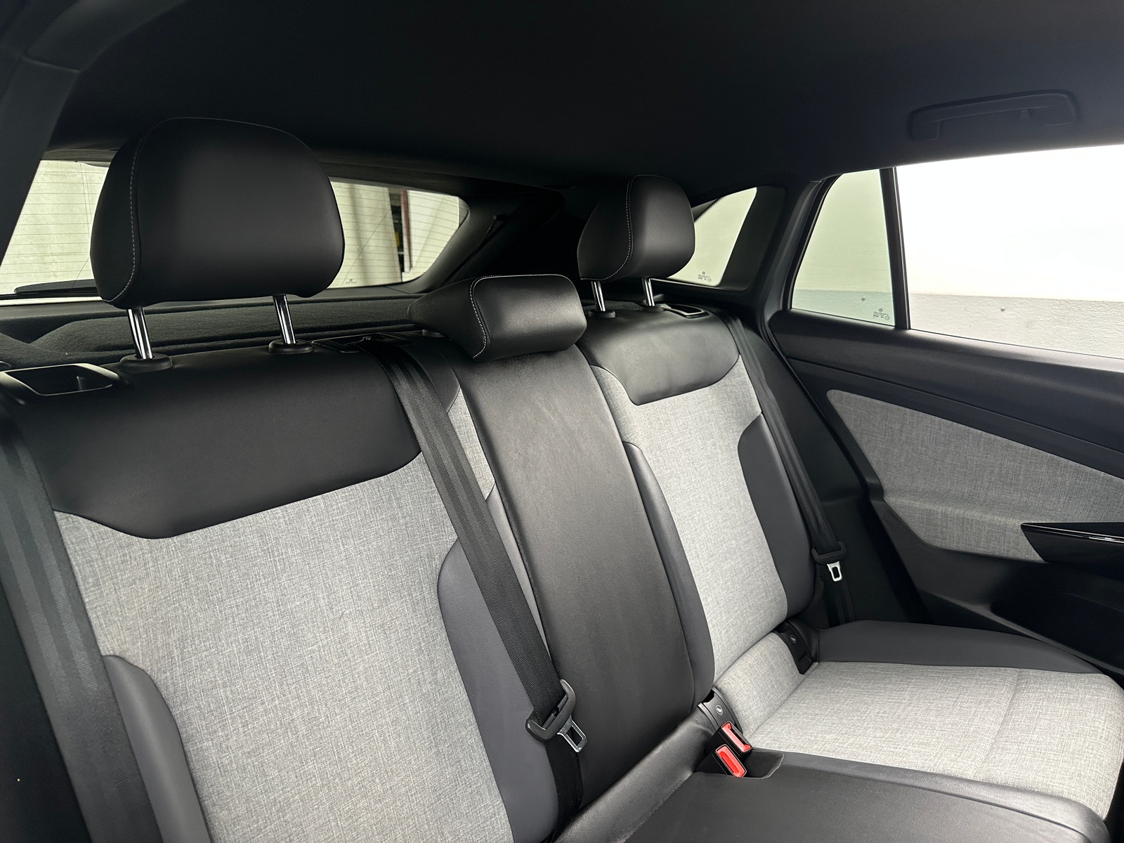 Thumbnail: 2025 Volkswagen ID.4 - 6