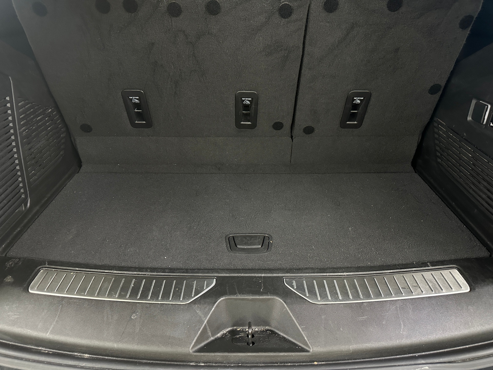 Thumbnail: 2024 Chevrolet Tahoe - 6