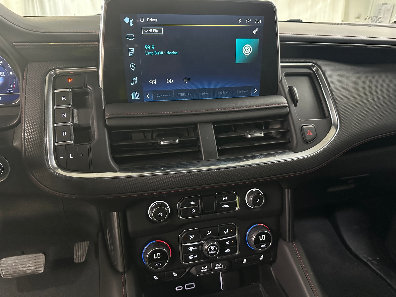 Thumbnail: 2024 Chevrolet Tahoe - 3