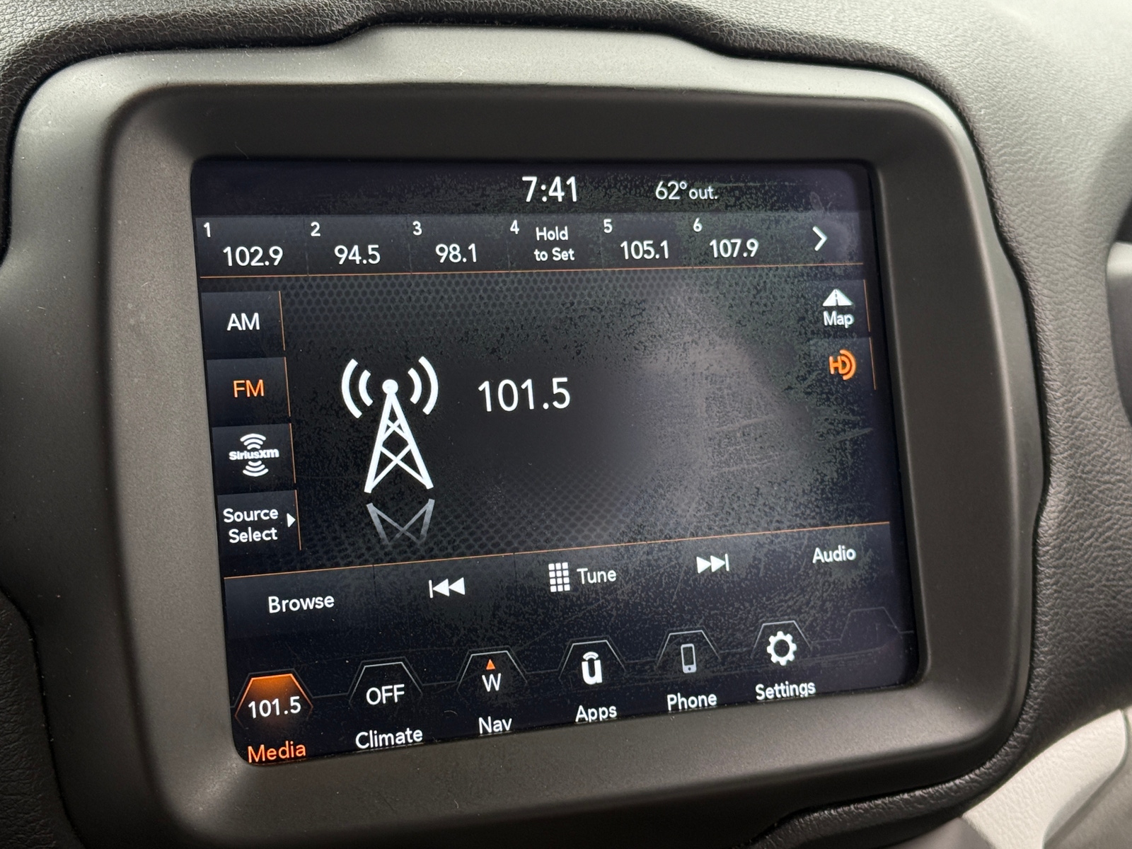 Thumbnail: 2020 Jeep Renegade - 4