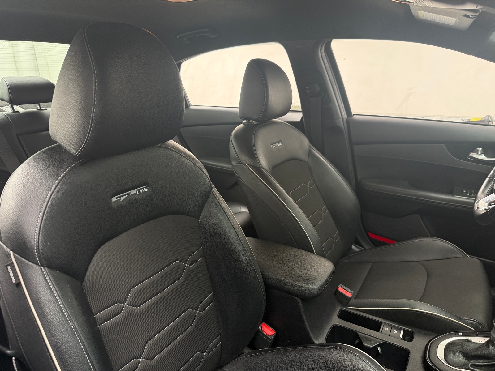 Thumbnail: 2022 Kia Forte - 2