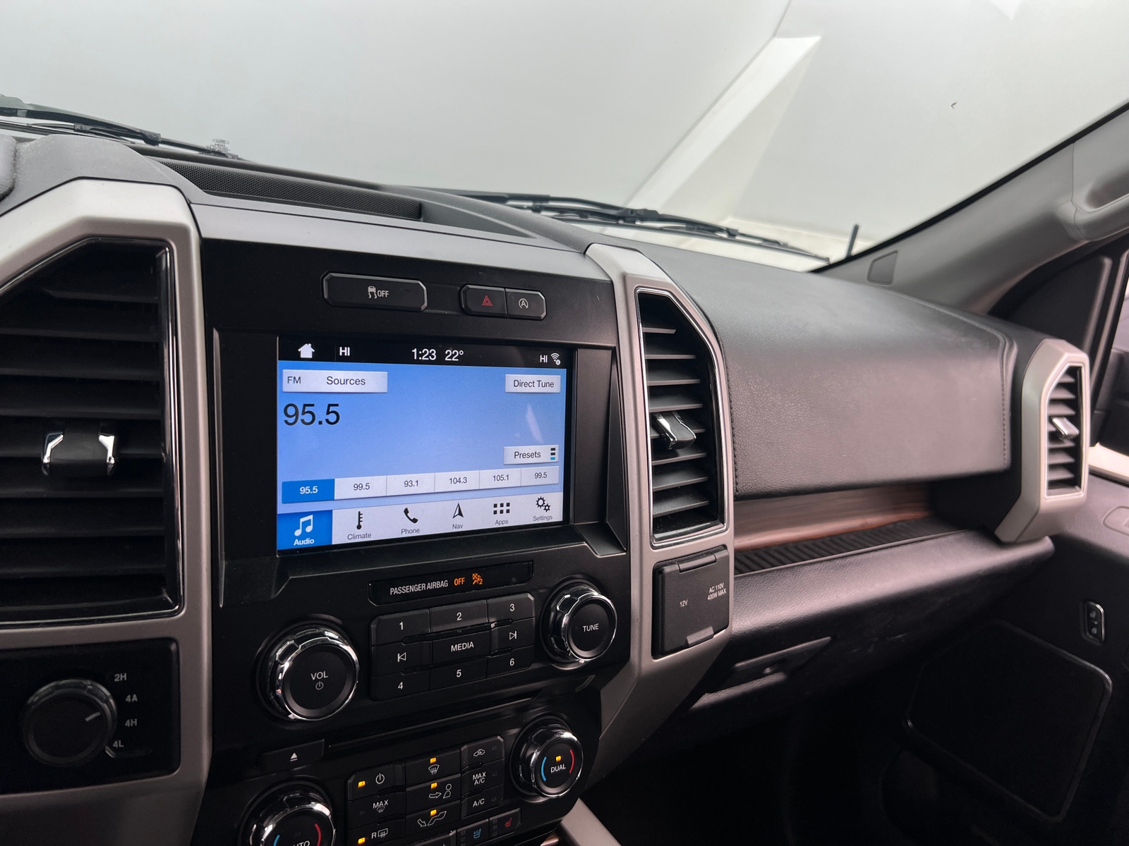 Thumbnail: 2017 Ford Econoline - 3