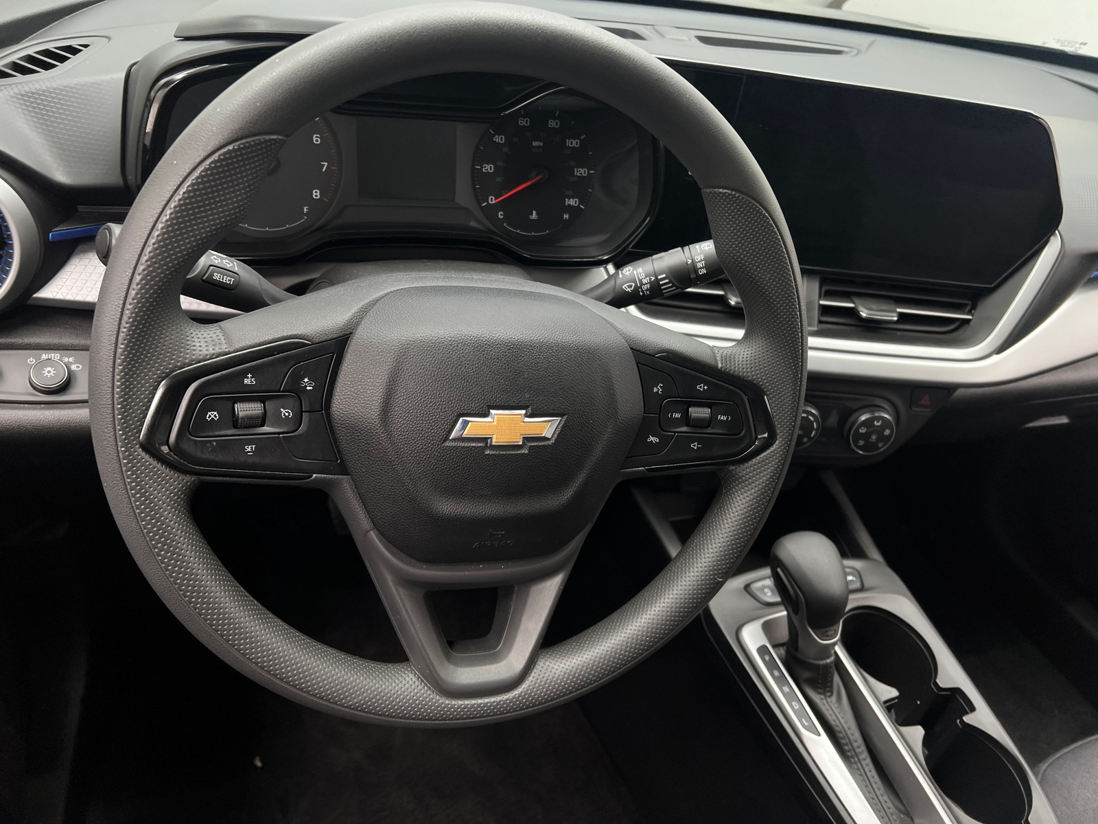 Thumbnail: 2025 Chevrolet Trax - 5