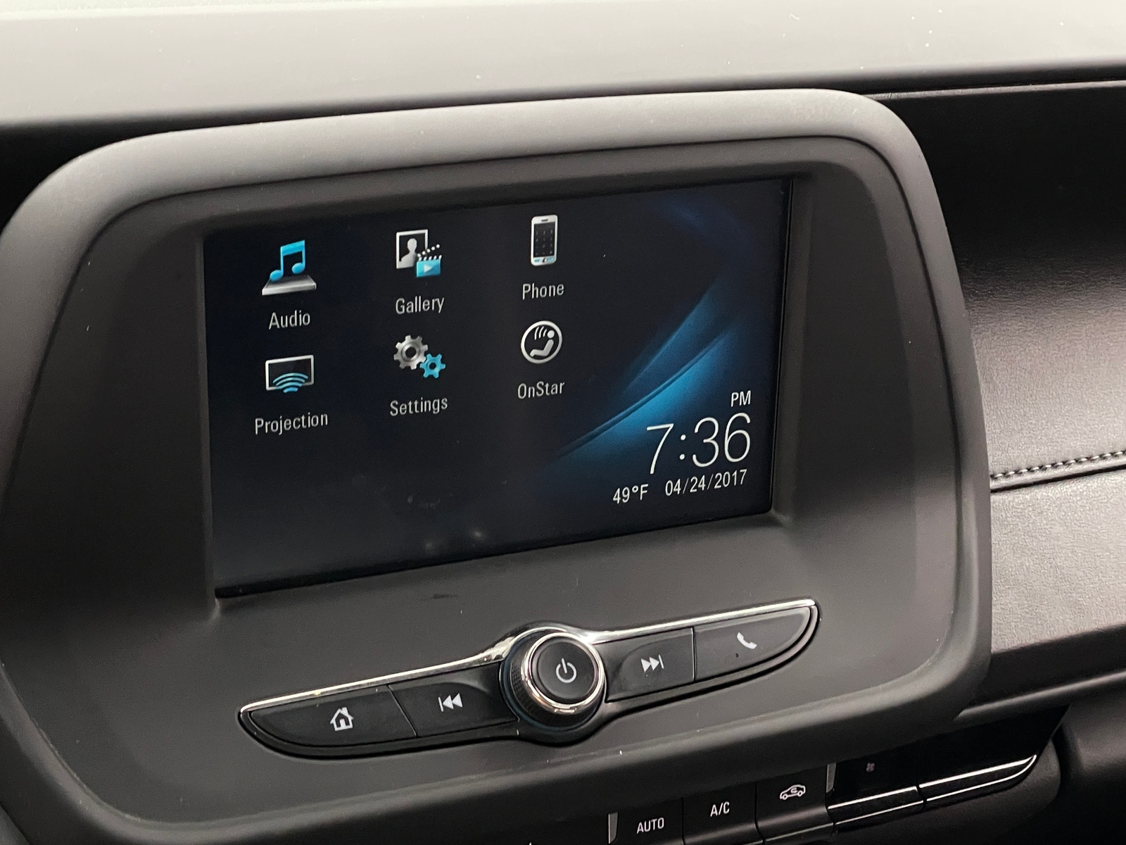 Thumbnail: 2017 Chevrolet Camaro - 4