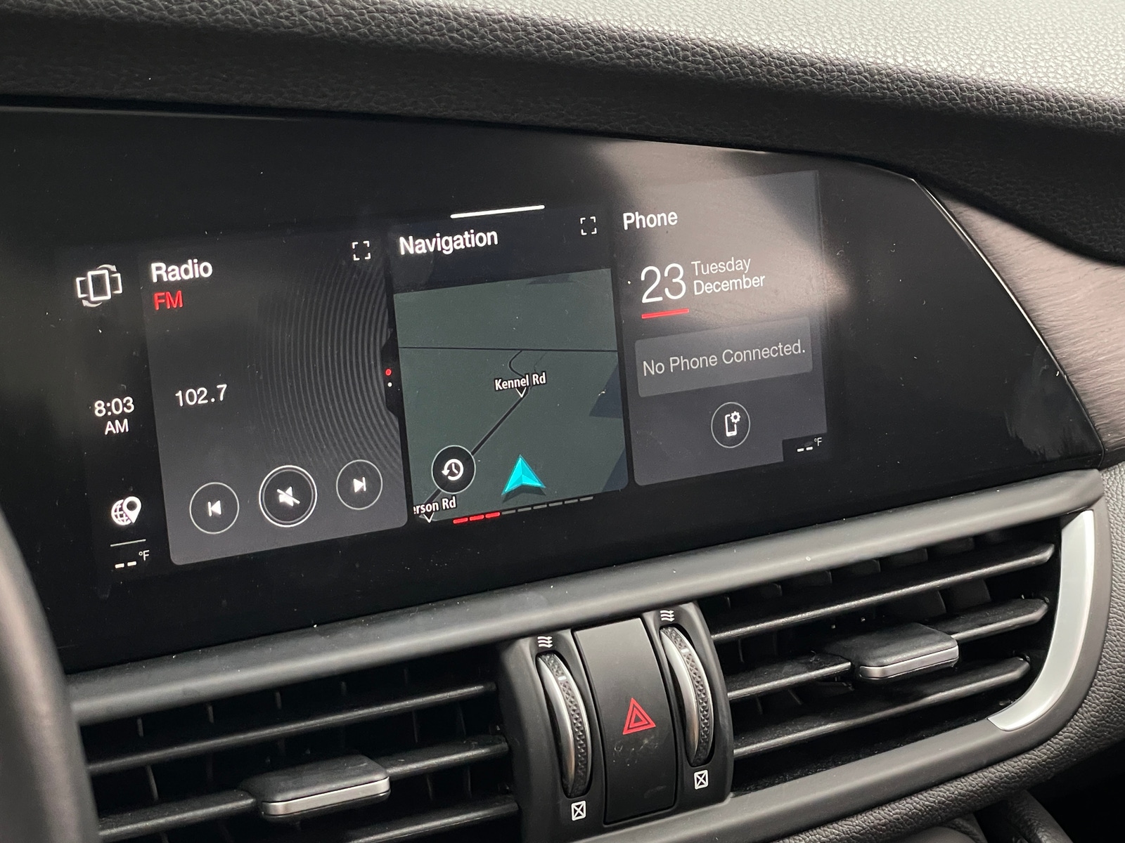 Thumbnail: 2021 Alfa Romeo Giulia - 3