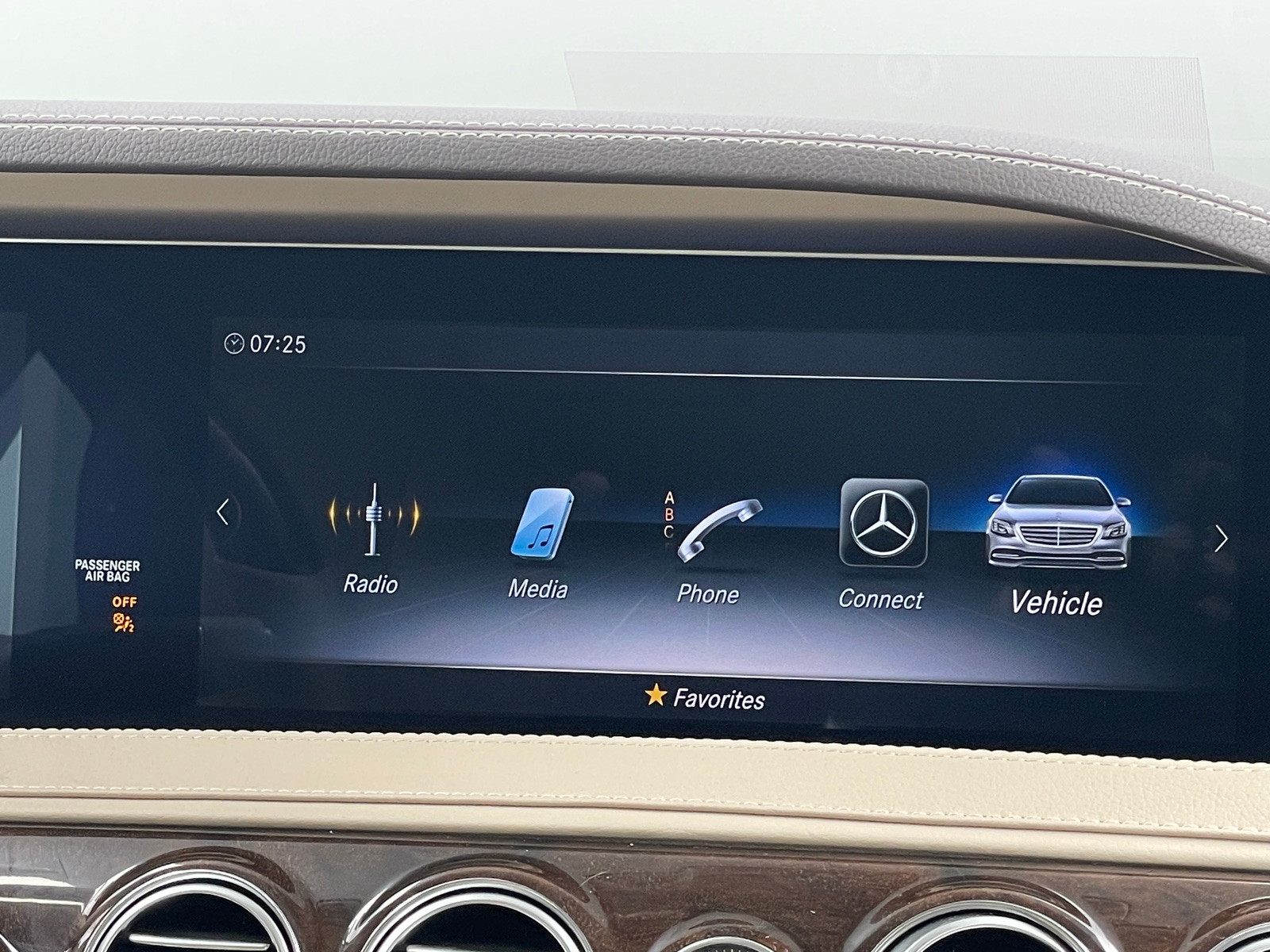 Thumbnail: 2020 Mercedes-Benz S-Class - 3