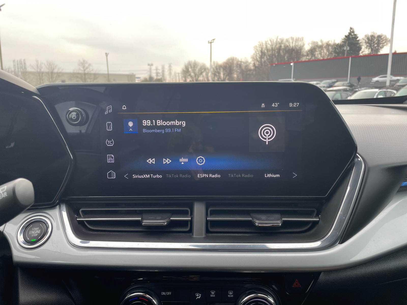 Thumbnail: 2025 Chevrolet Trax - 4