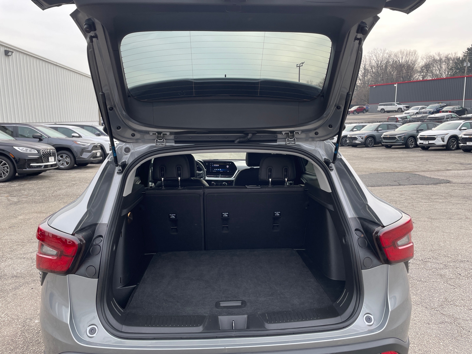 Thumbnail: 2025 Chevrolet Trax - 6