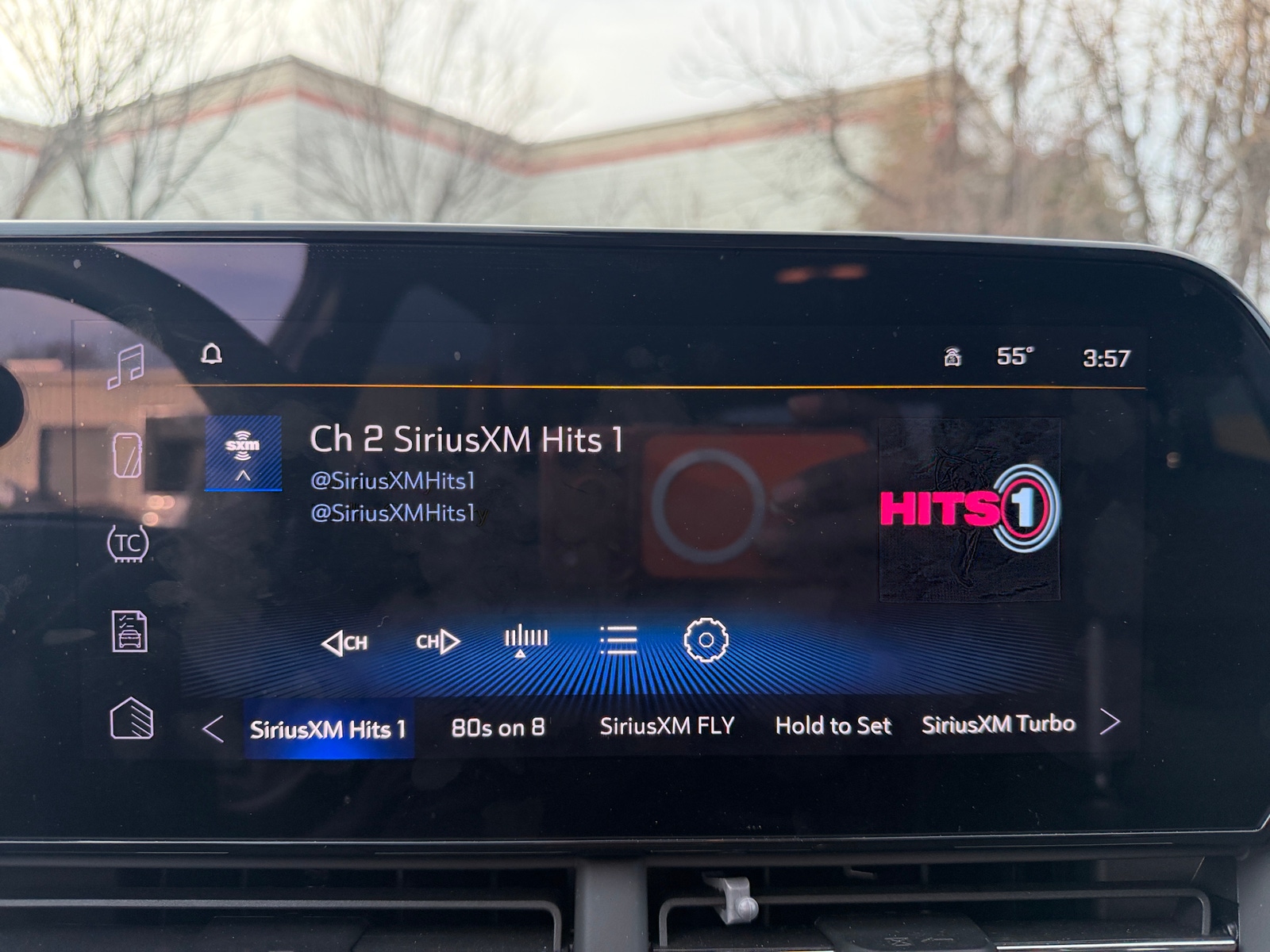 Thumbnail: 2025 Chevrolet Trax - 4