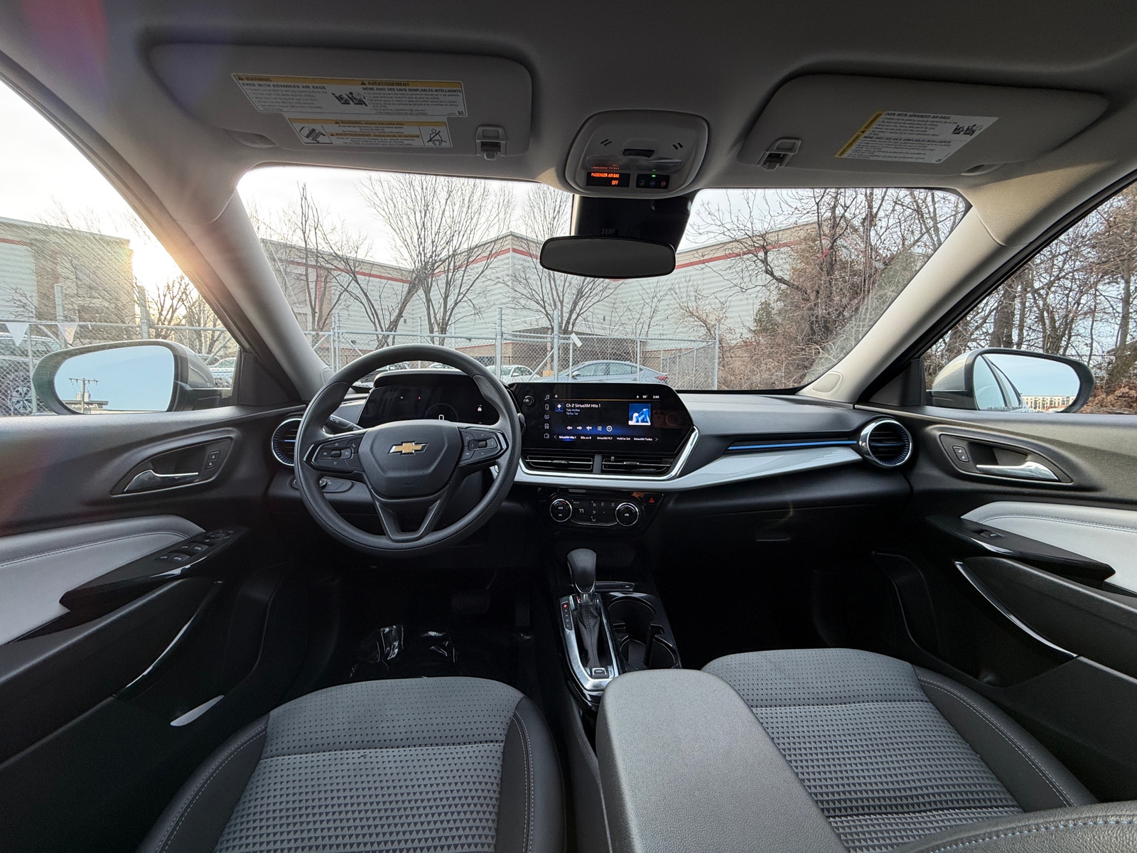 Thumbnail: 2025 Chevrolet Trax - 3